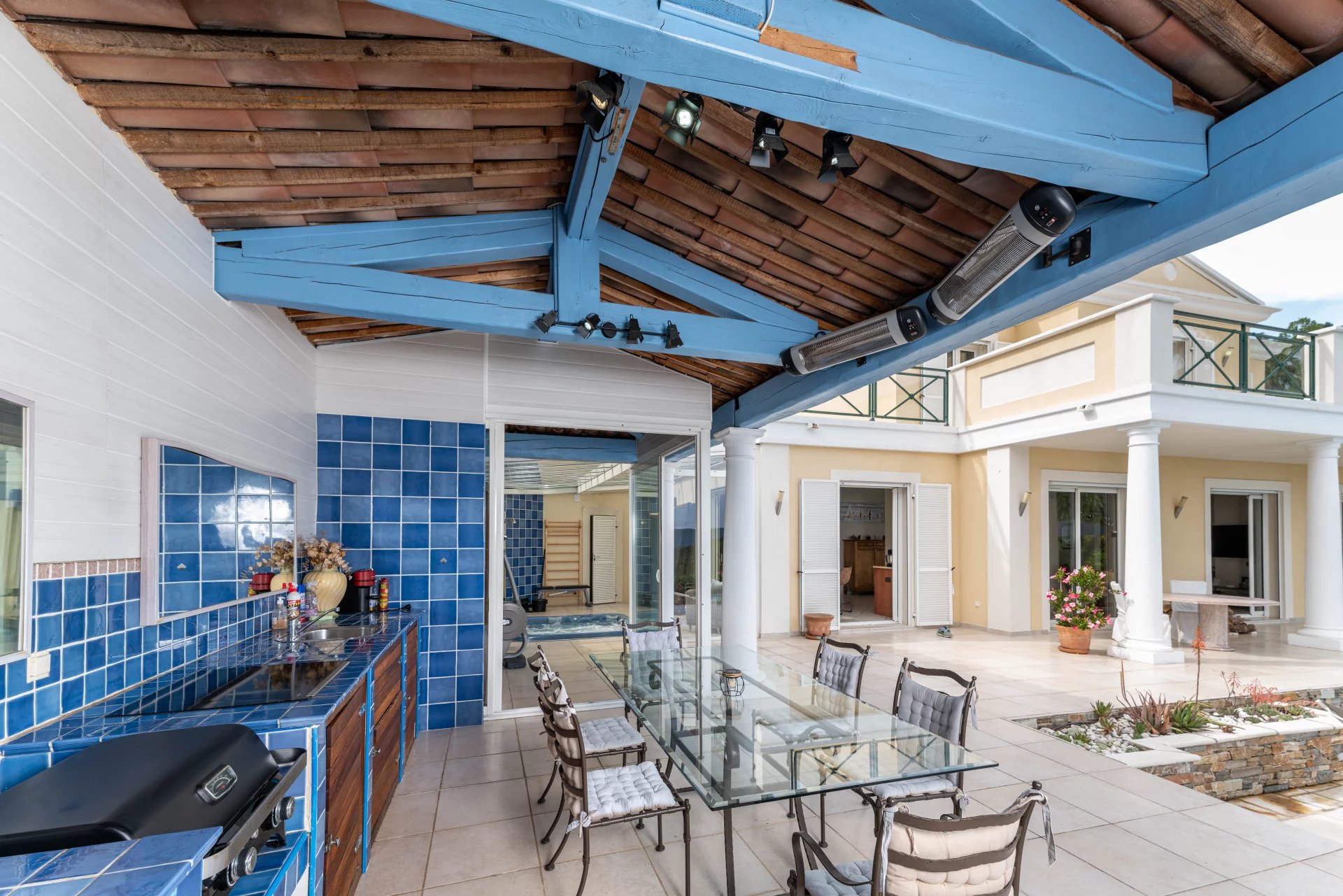 Falicon - Villa 7 pièces avec piscine chauffée, jardin 1350m², garage — photo 7