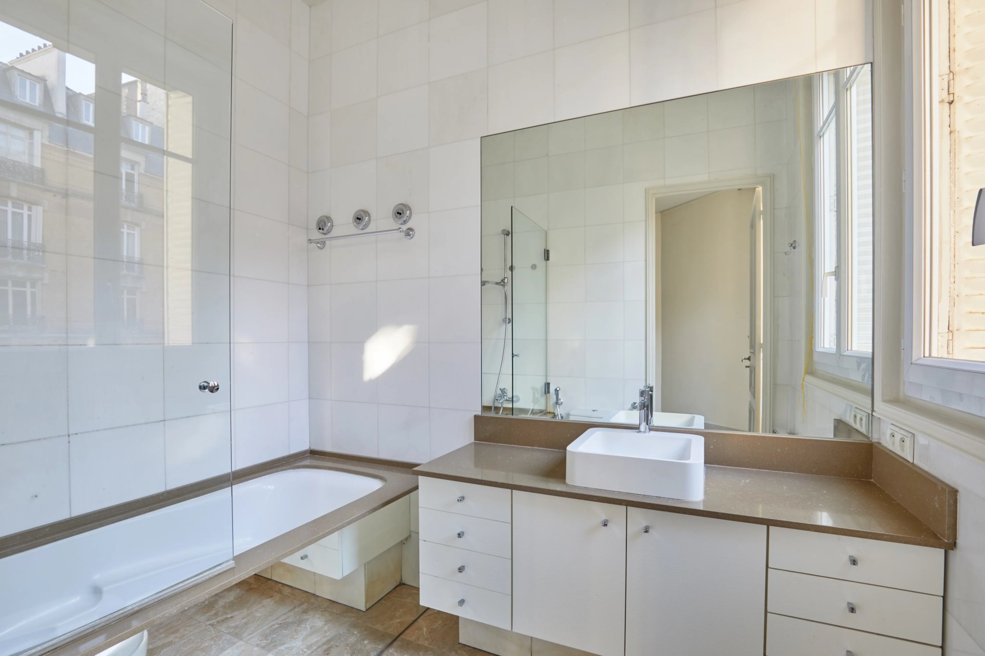 6 Bedroom Apartment/Flat's Image 14