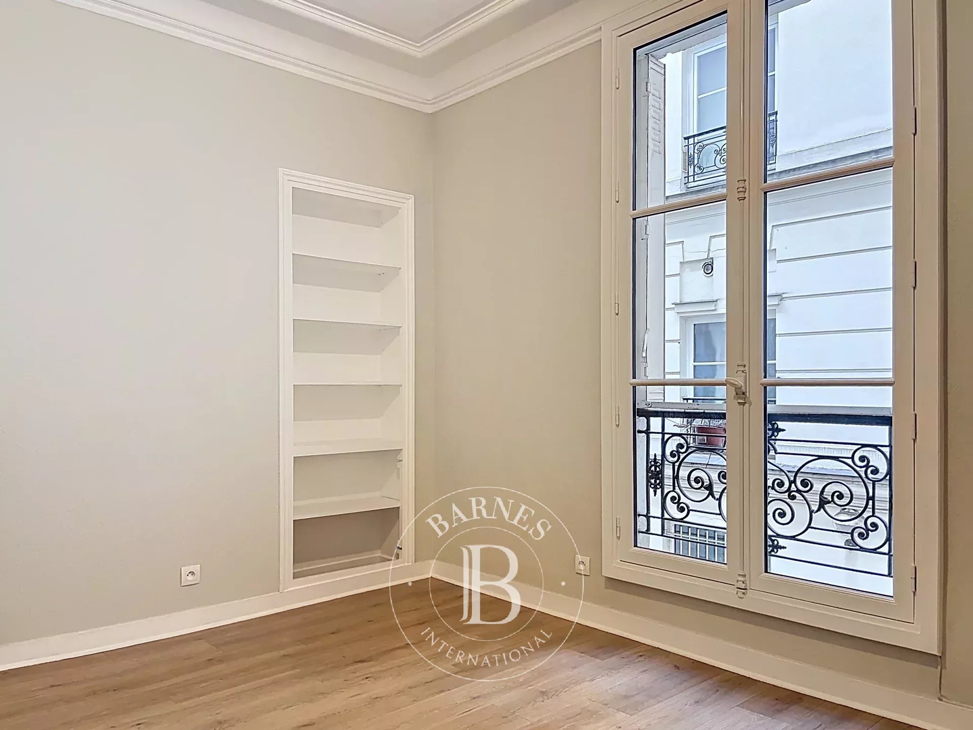 Daire Paris 10ème - picture 10