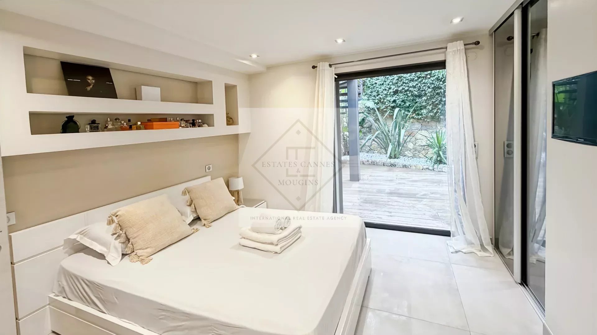 Villa moderne – vue collines, proche Cannes — photo 21