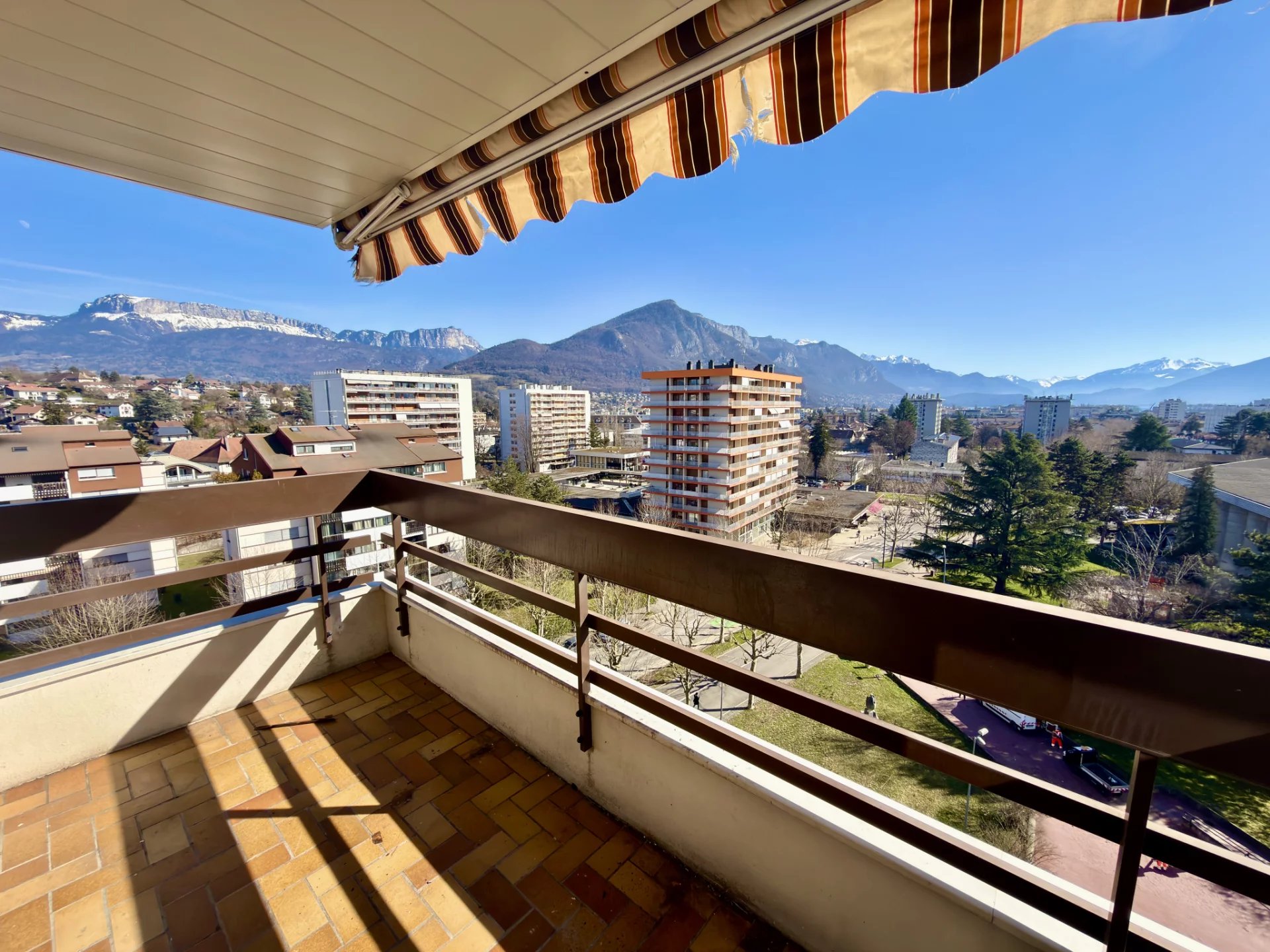 T5 duplex vue lac et montagnes - Novel