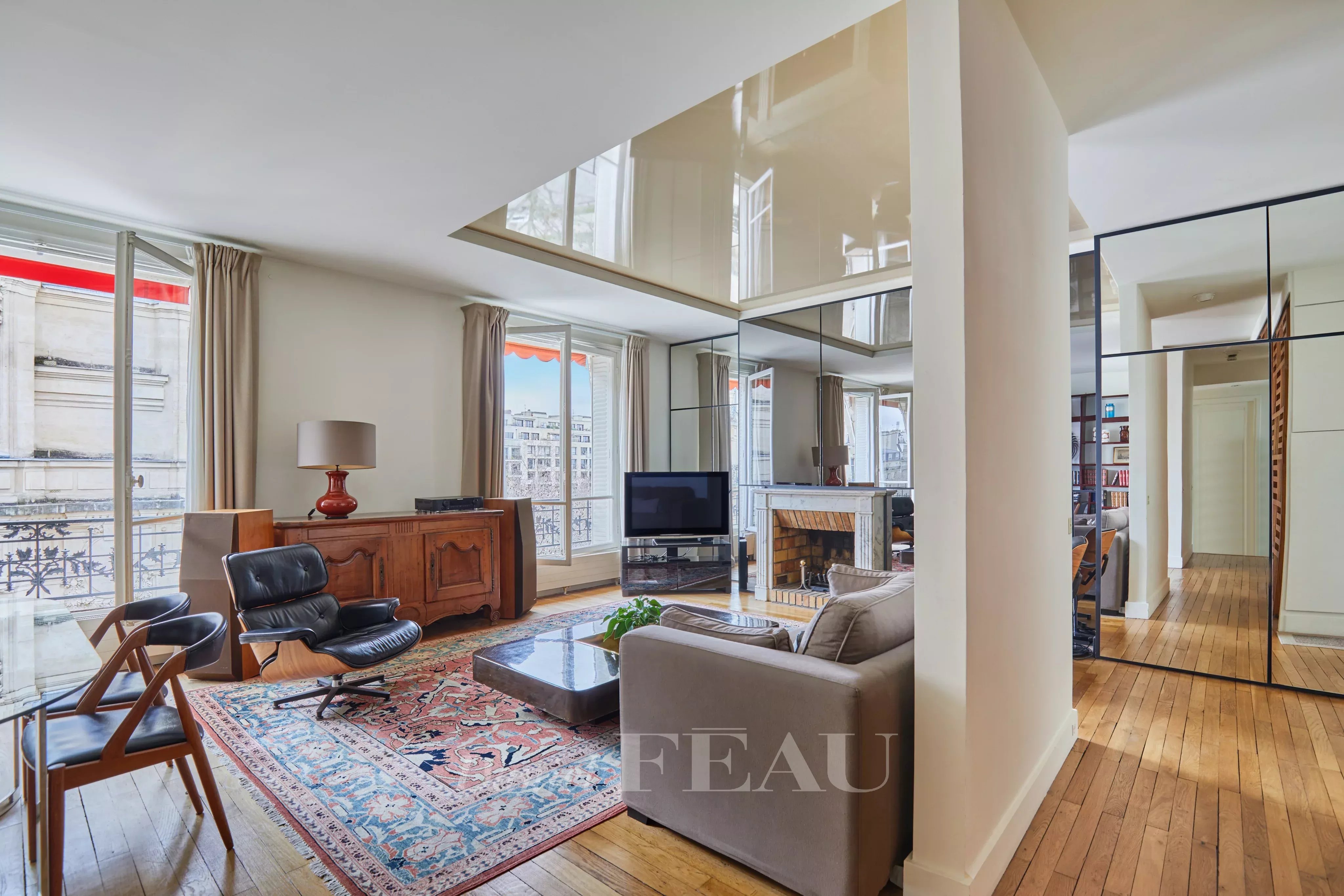 Sale Apartment Paris 7th