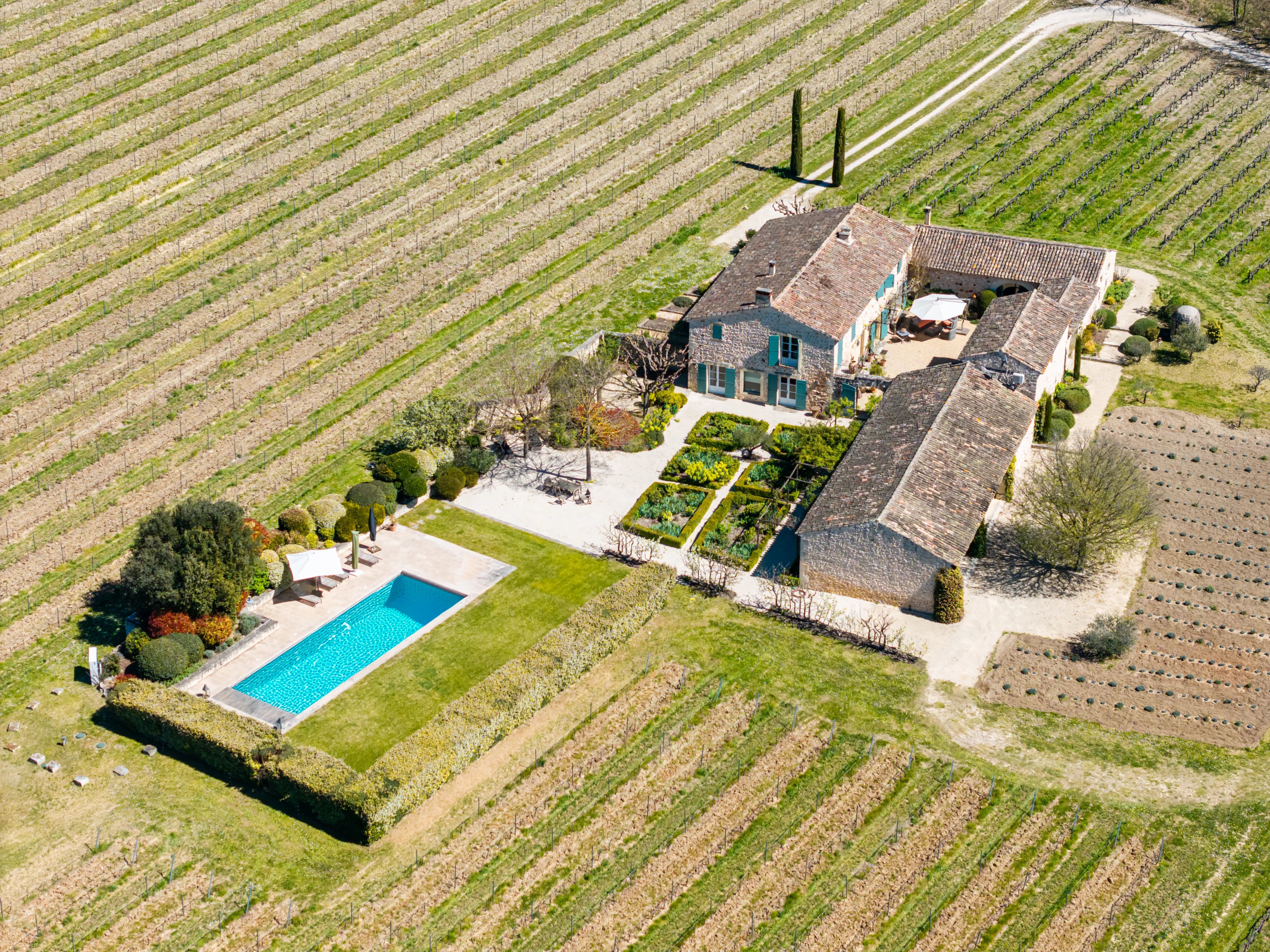 Exclusivité – Mas d’exception du XVIIIe siècle au cœur du Triangle d’Or du Luberon