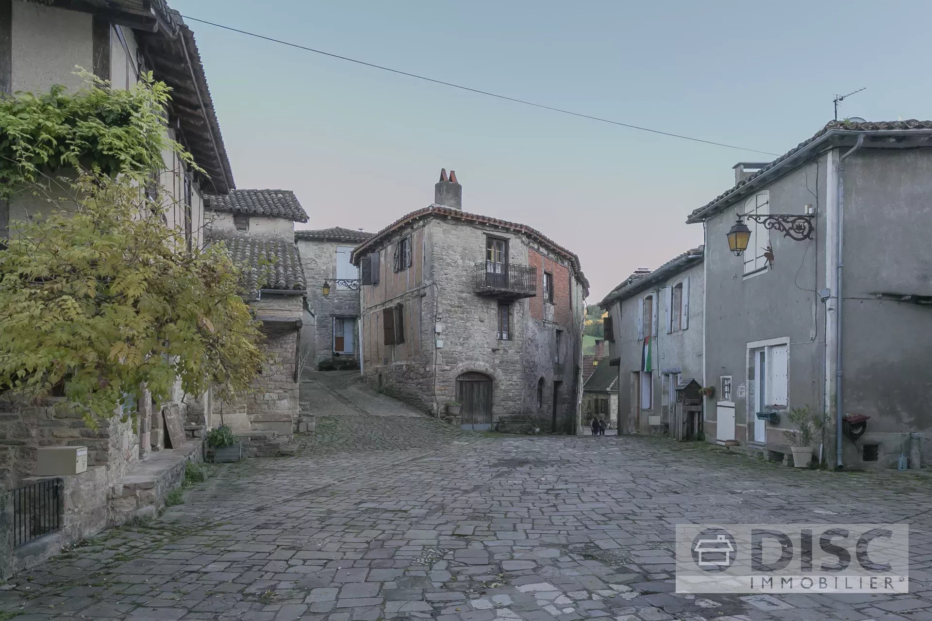 Maison à rénover au cœur du village de Penne - Photo 2