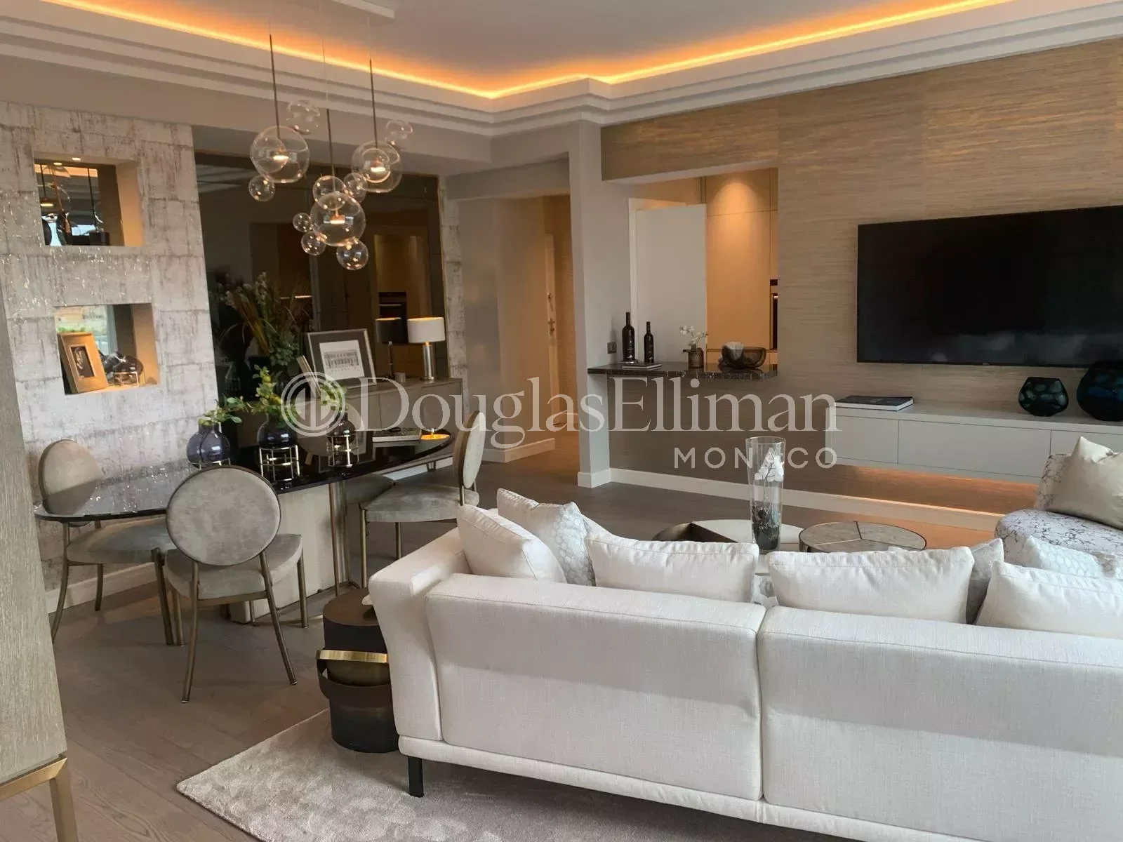 Monaco – Fontvieille – Luxueux appartement rénové - Image nᵒ2