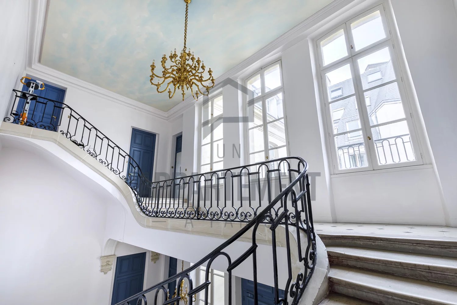 Agence immobilière de Un Appartement À Paris