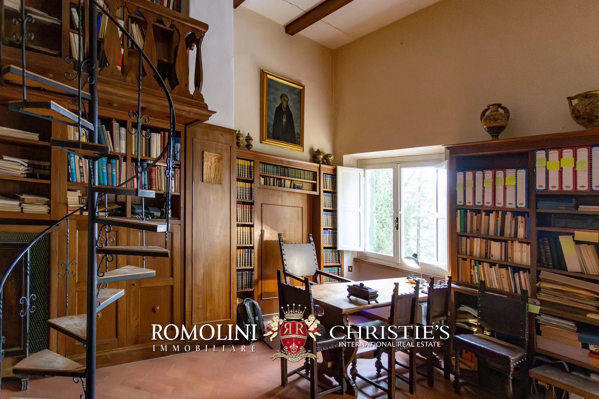 5 Bedroom Villa/Townhouse's Image 29