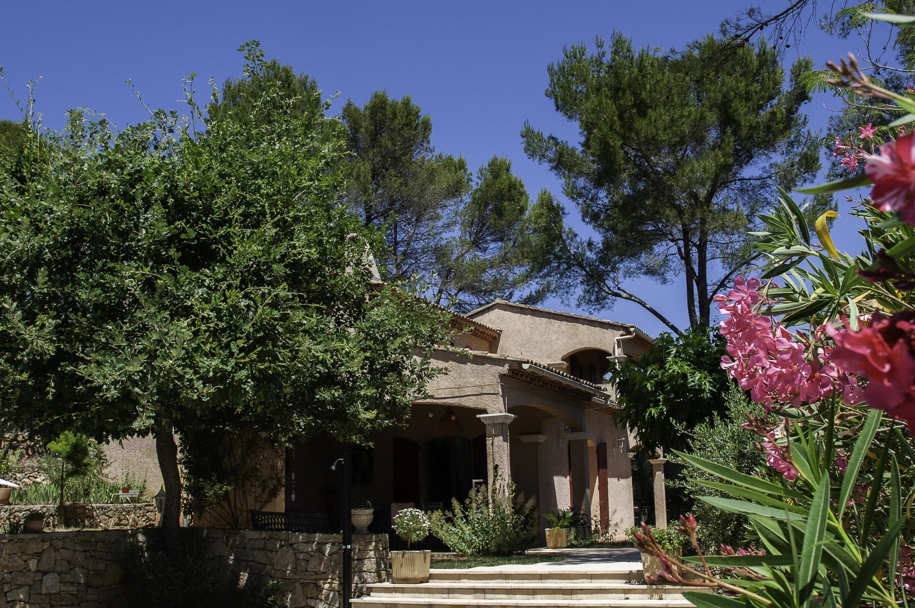 Charming villa with a pool in Montfort-sur-Argens