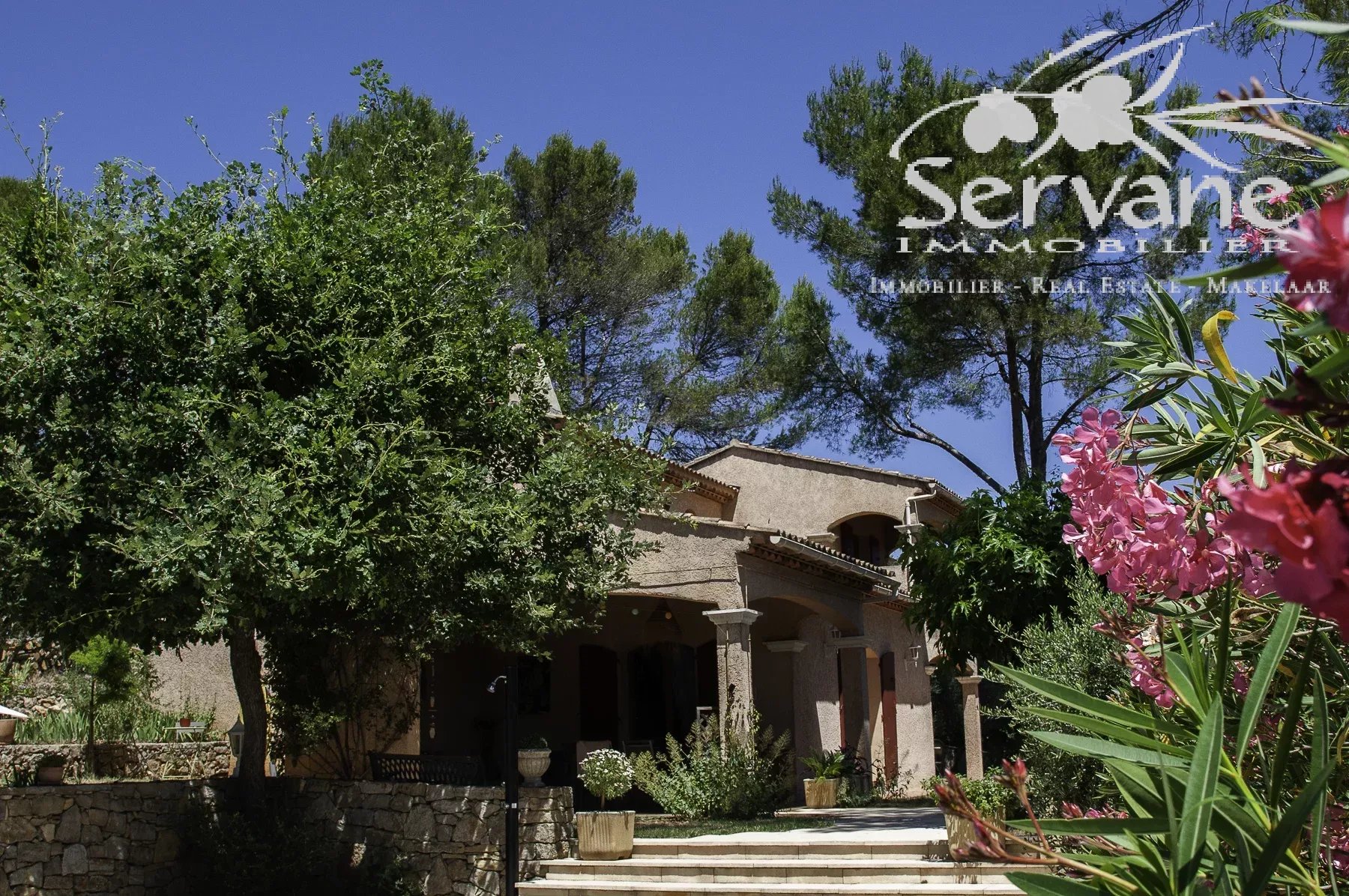 Charming villa with a pool in Montfort-sur-Argens