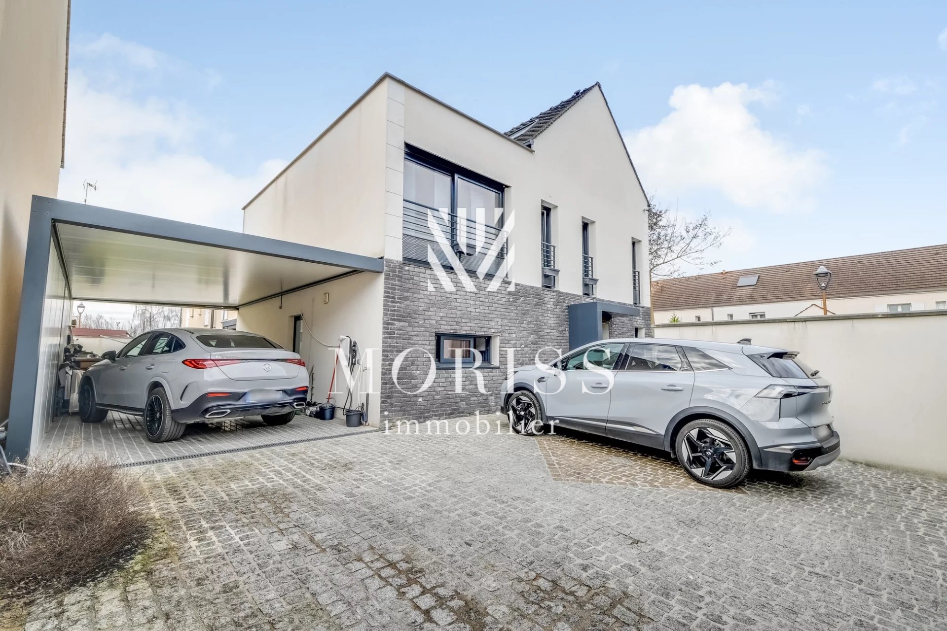 VILLA JARDIN D'EXCEPTION / COUP DE COEUR / 320M2 / 6 PIÈCES / CL - Image 1