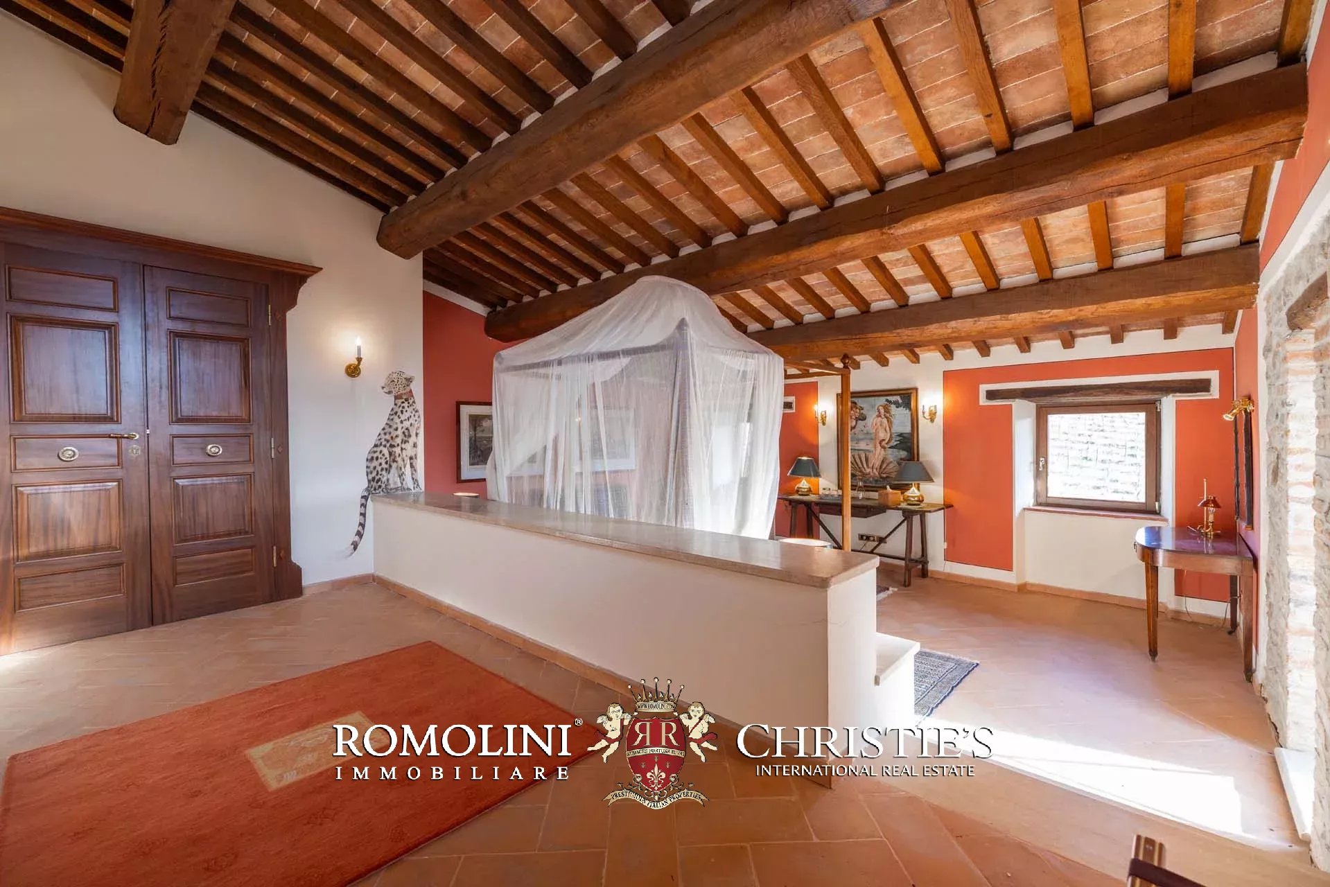 10 Bedroom Villa/Townhouse's Image 113