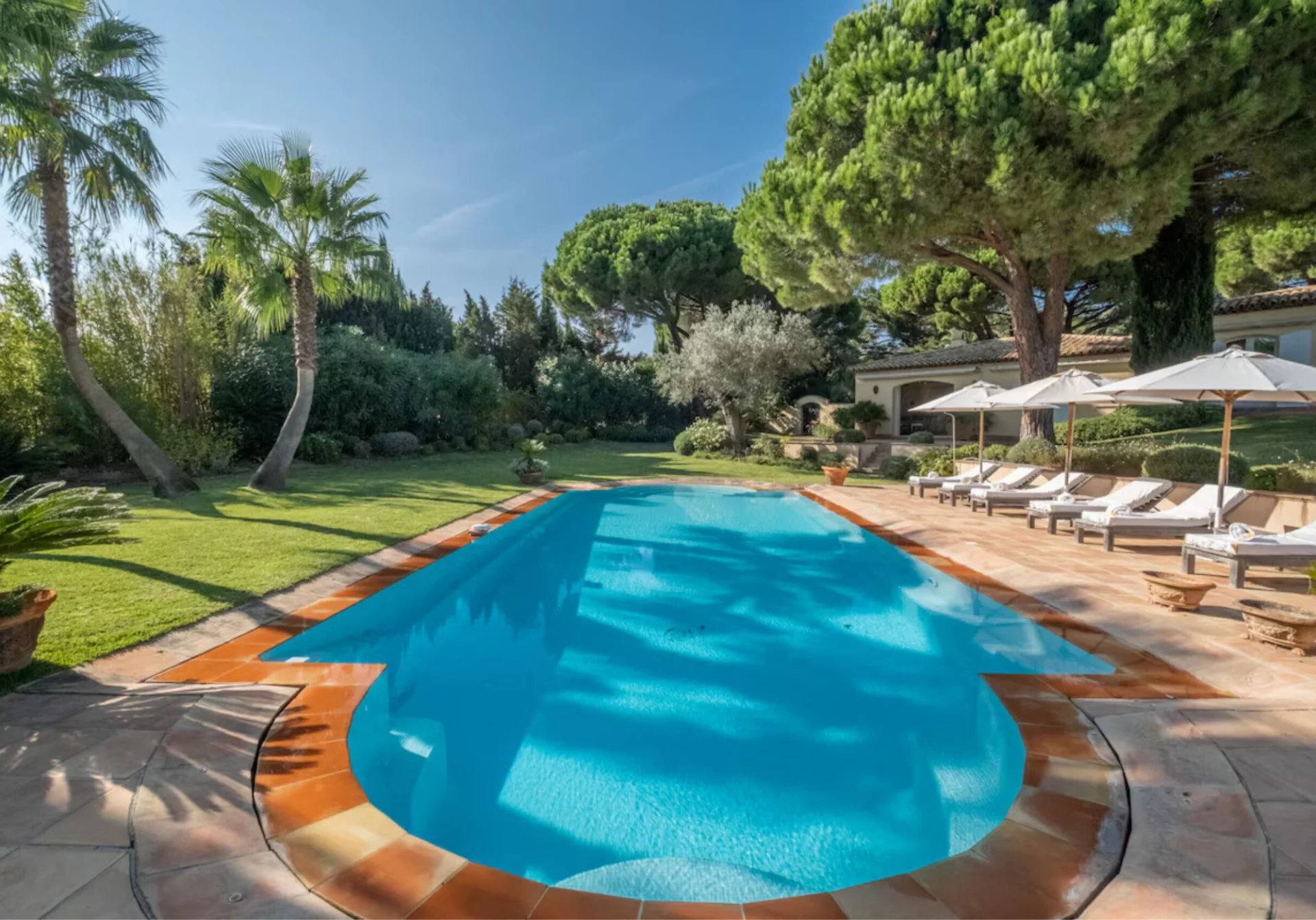 VILLA ESCANDIHADE