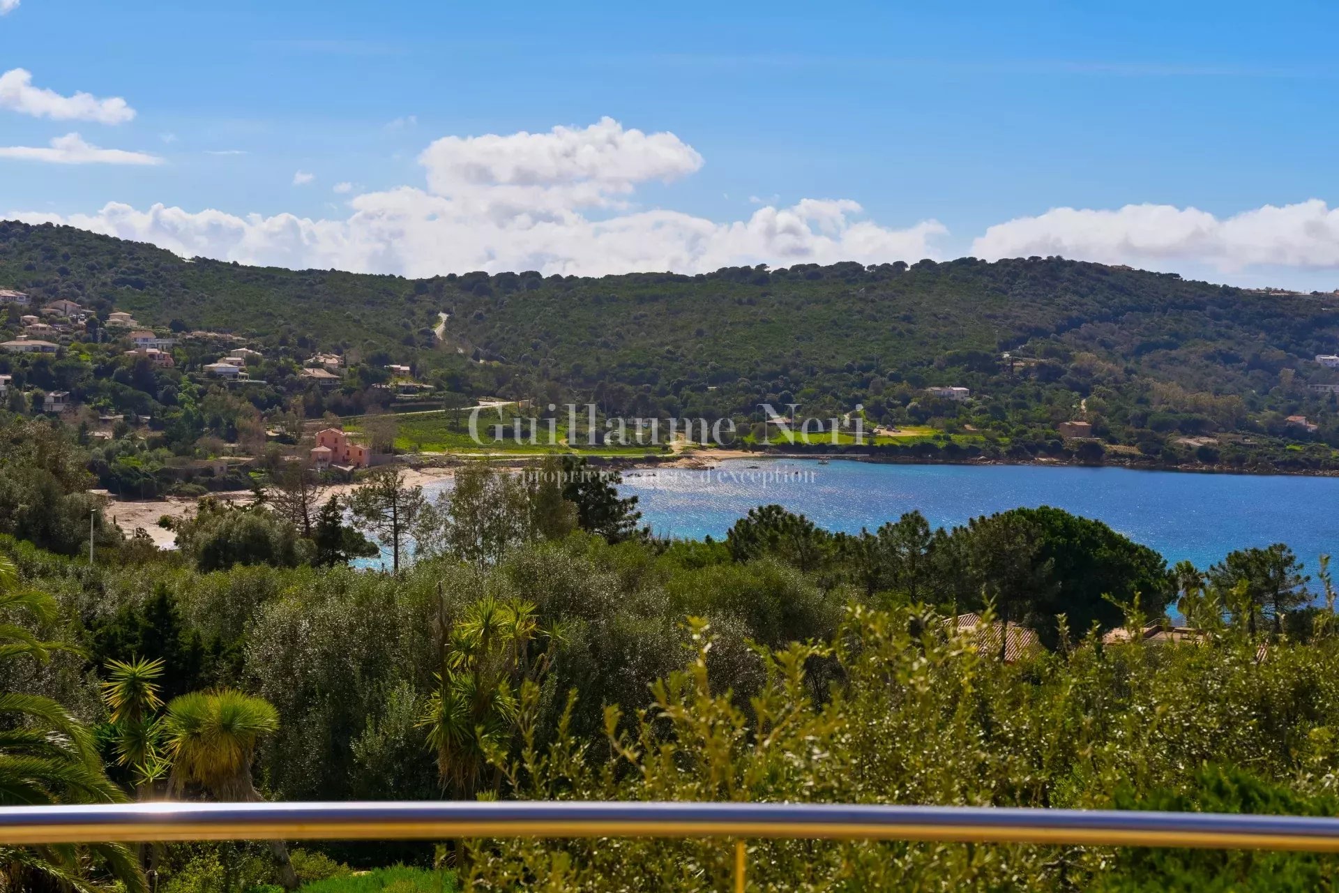 Villa Miramar // Accès mer à pieds