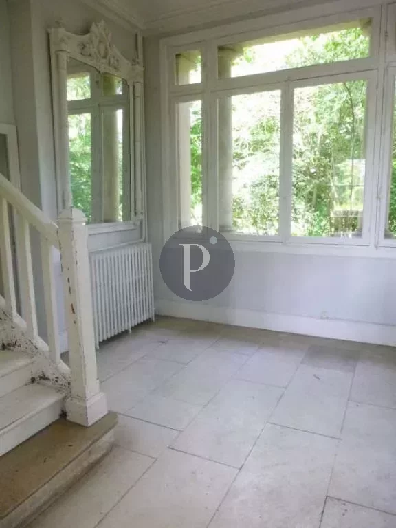 location-maison-8-pieces-verrieres-le-buisson-83872832