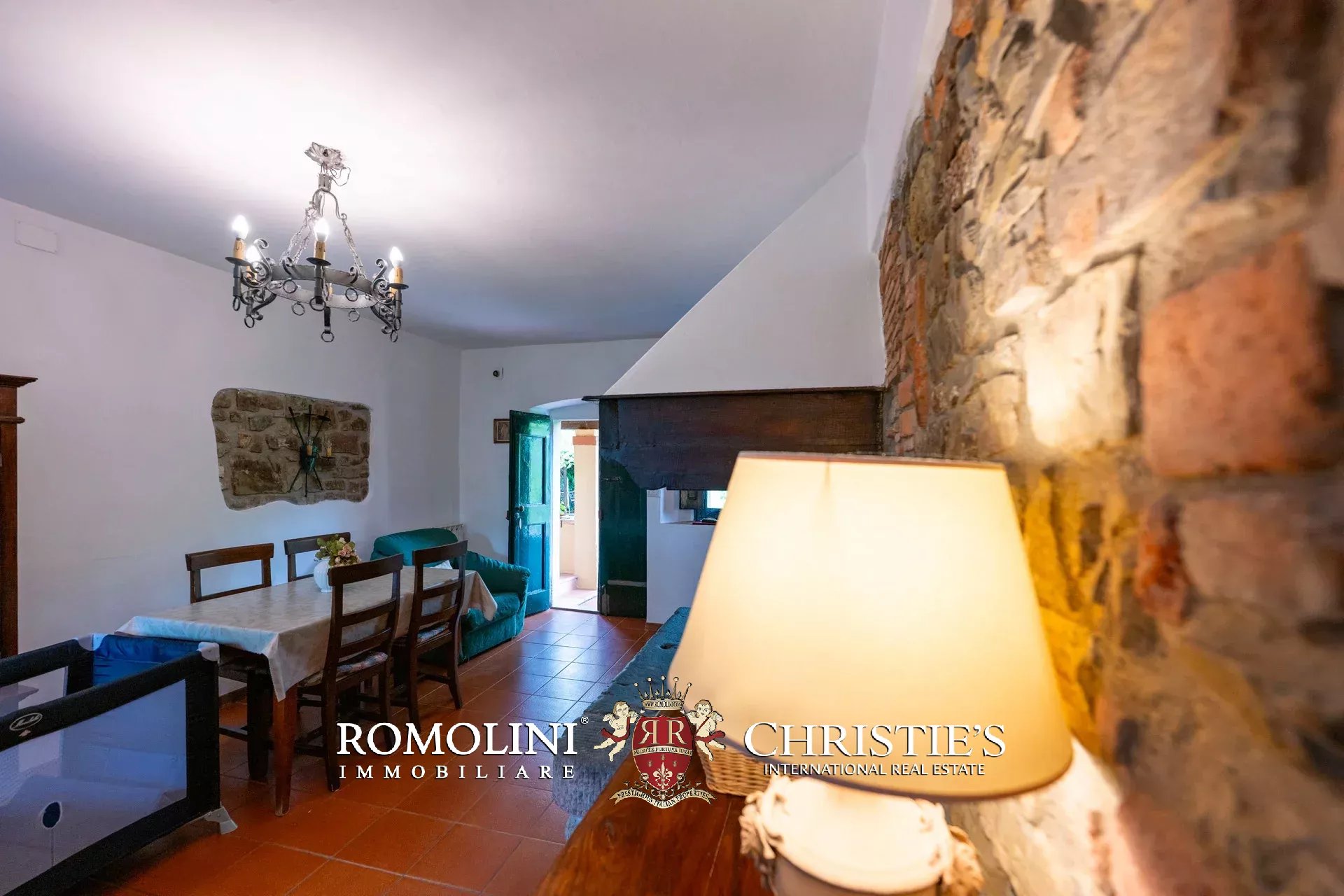 13 Bedroom Villa/Townhouse's Image 27