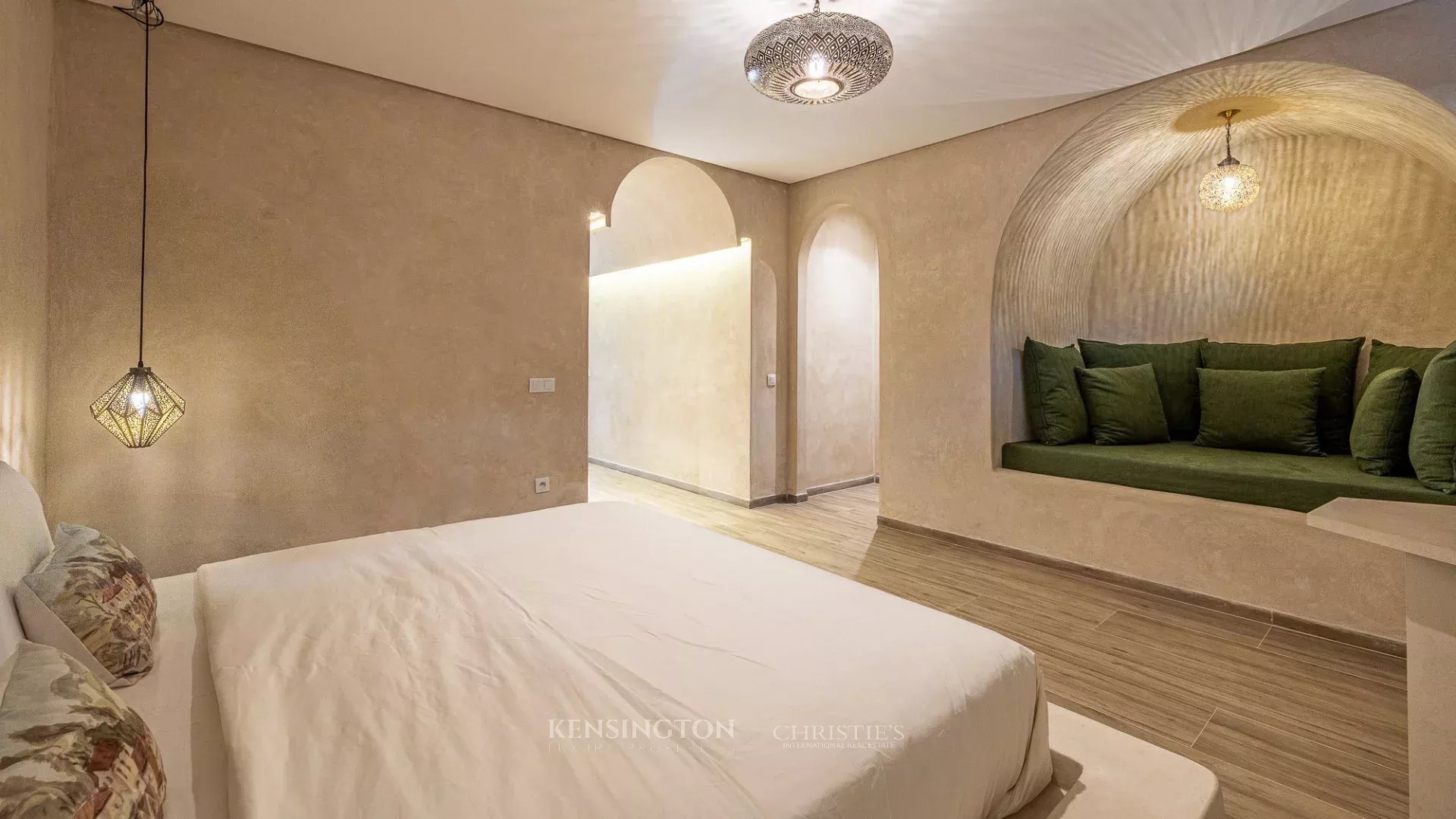 5 Bedroom Villa/Townhouse's Image 25