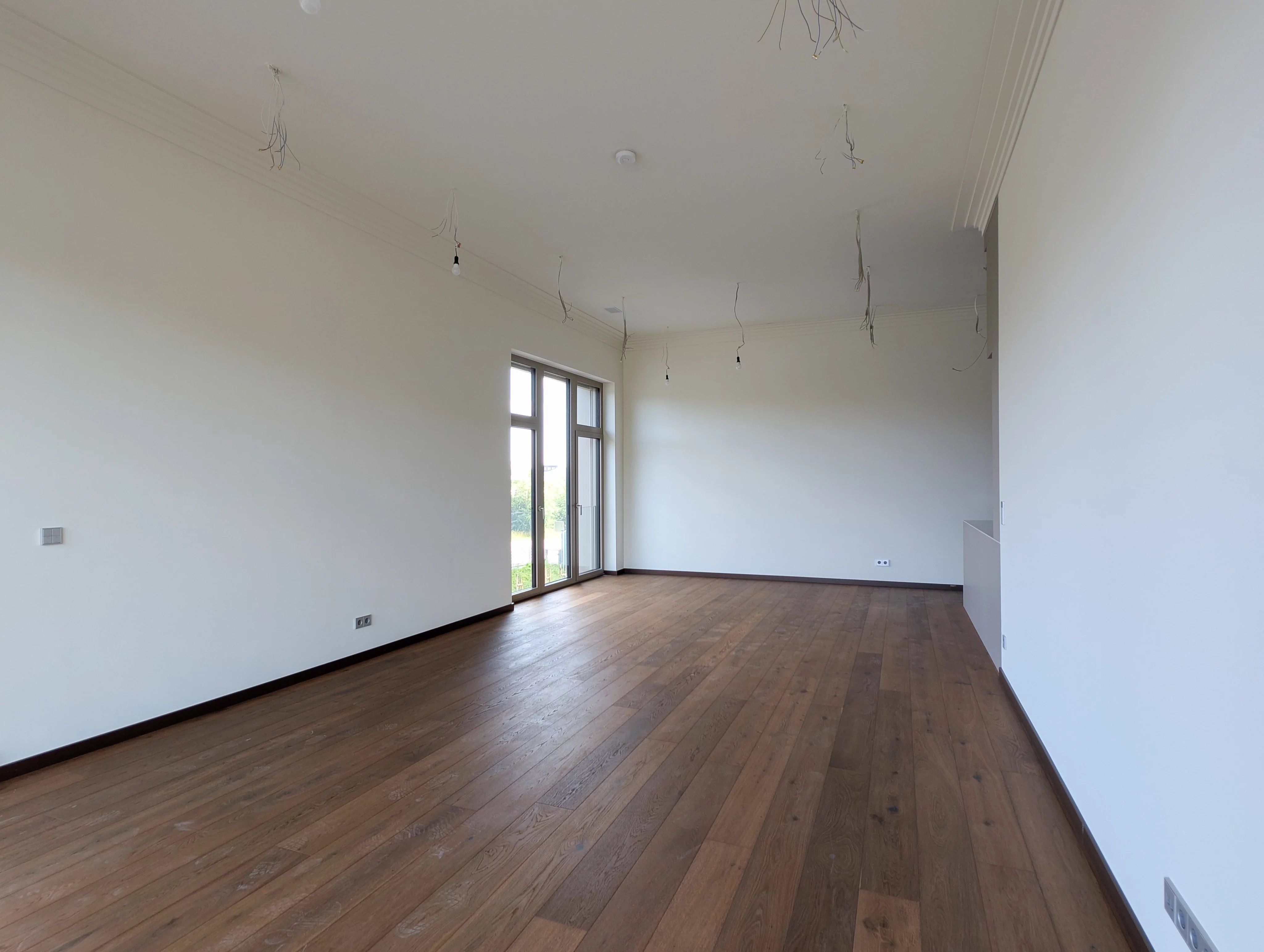 property-featured-image