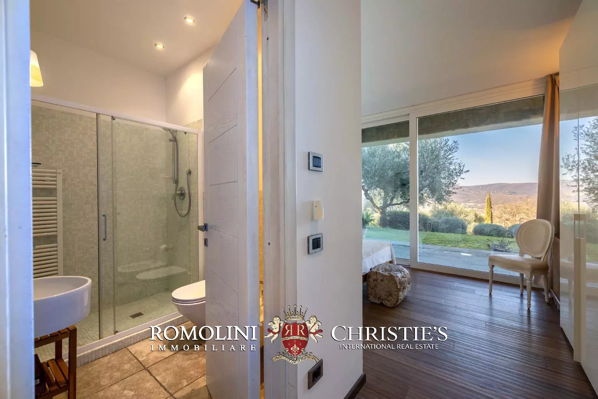 4 Bedroom Villa/Townhouse's Image 38