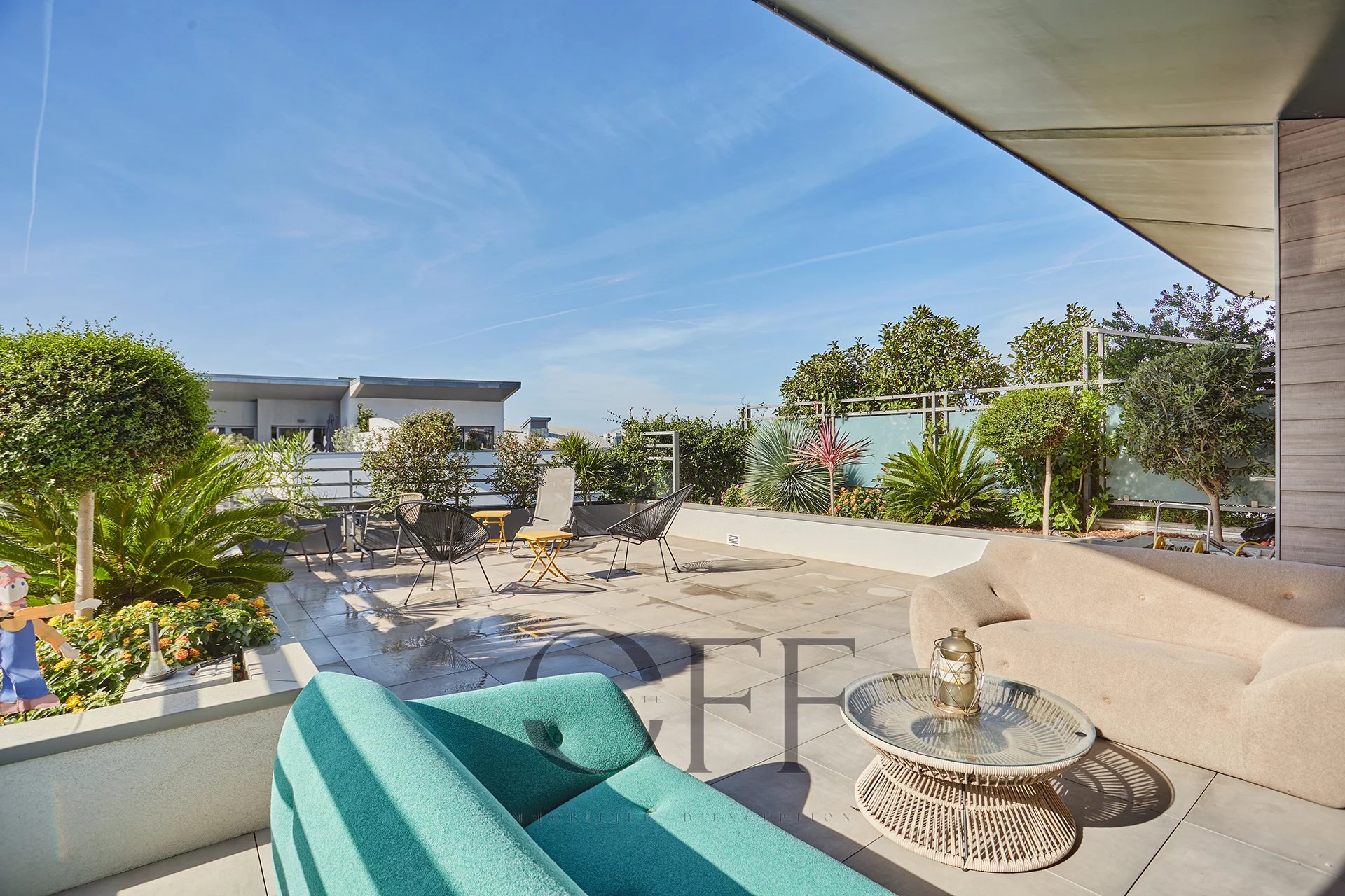 MA VILLA SUR LE TOIT. Apartment duplex type 3 100m2 + 70m2 terrace. Marseille 13008