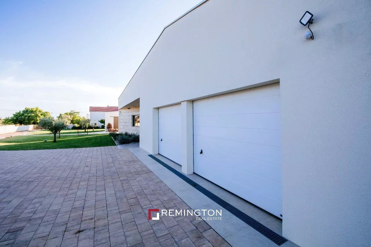 5 Bedroom Villa/Townhouse's Image 12