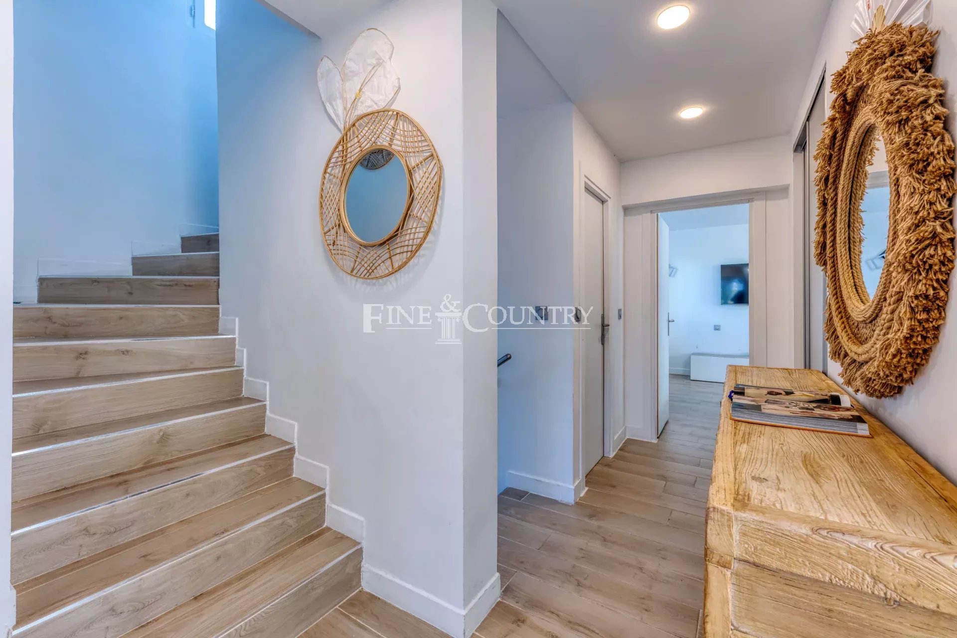 Photo of For sale  Villa in Valbonne - Panoramic view