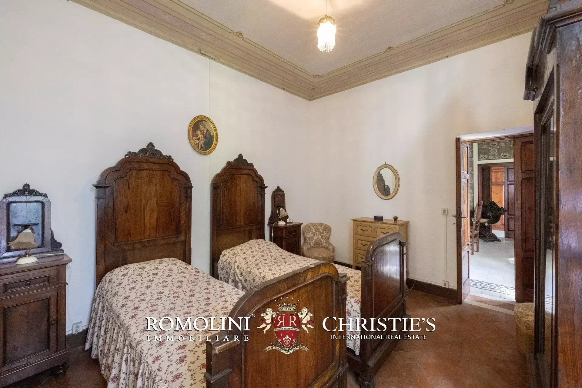 17 Bedroom Villa/Townhouse's Image 36