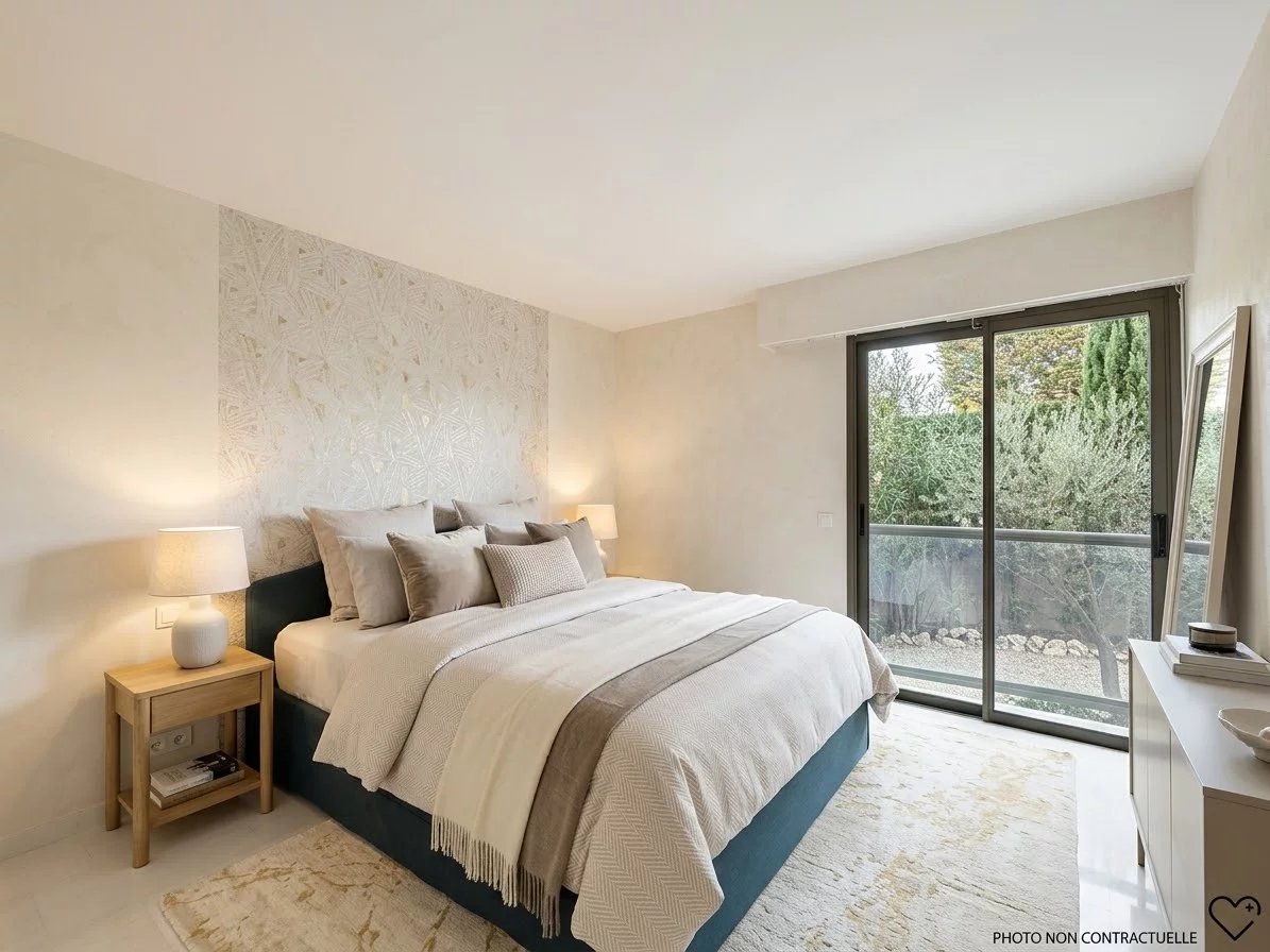 Image of Apartment - 4 Bedrooms for Sale in Alpes-Maritimes-Cannes-France, Image 8