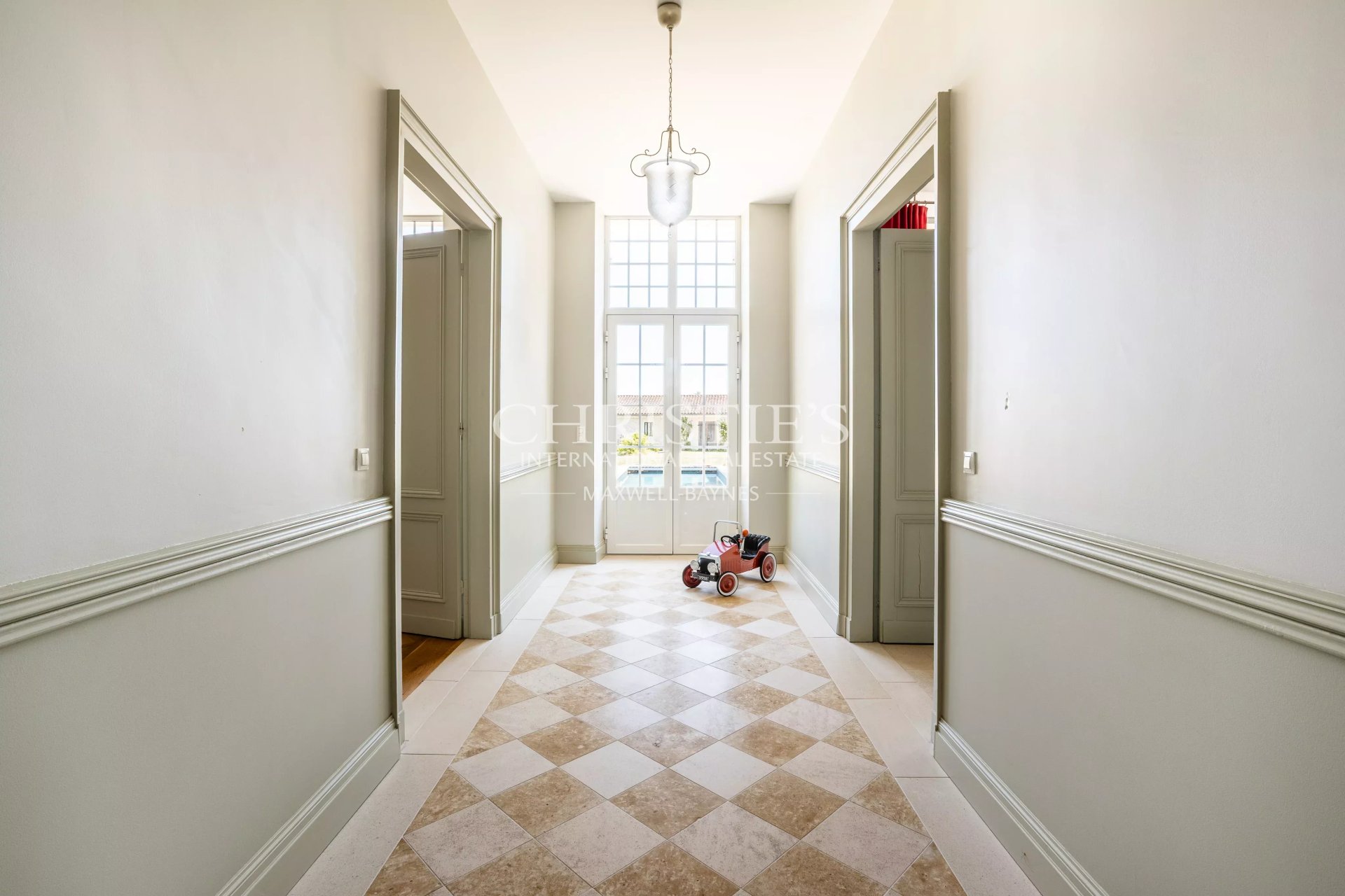 5 Bedroom Villa/Townhouse's Image 4