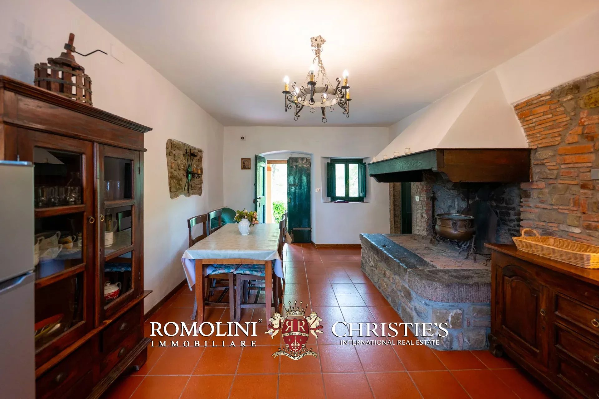 13 Bedroom Villa/Townhouse's Image 20