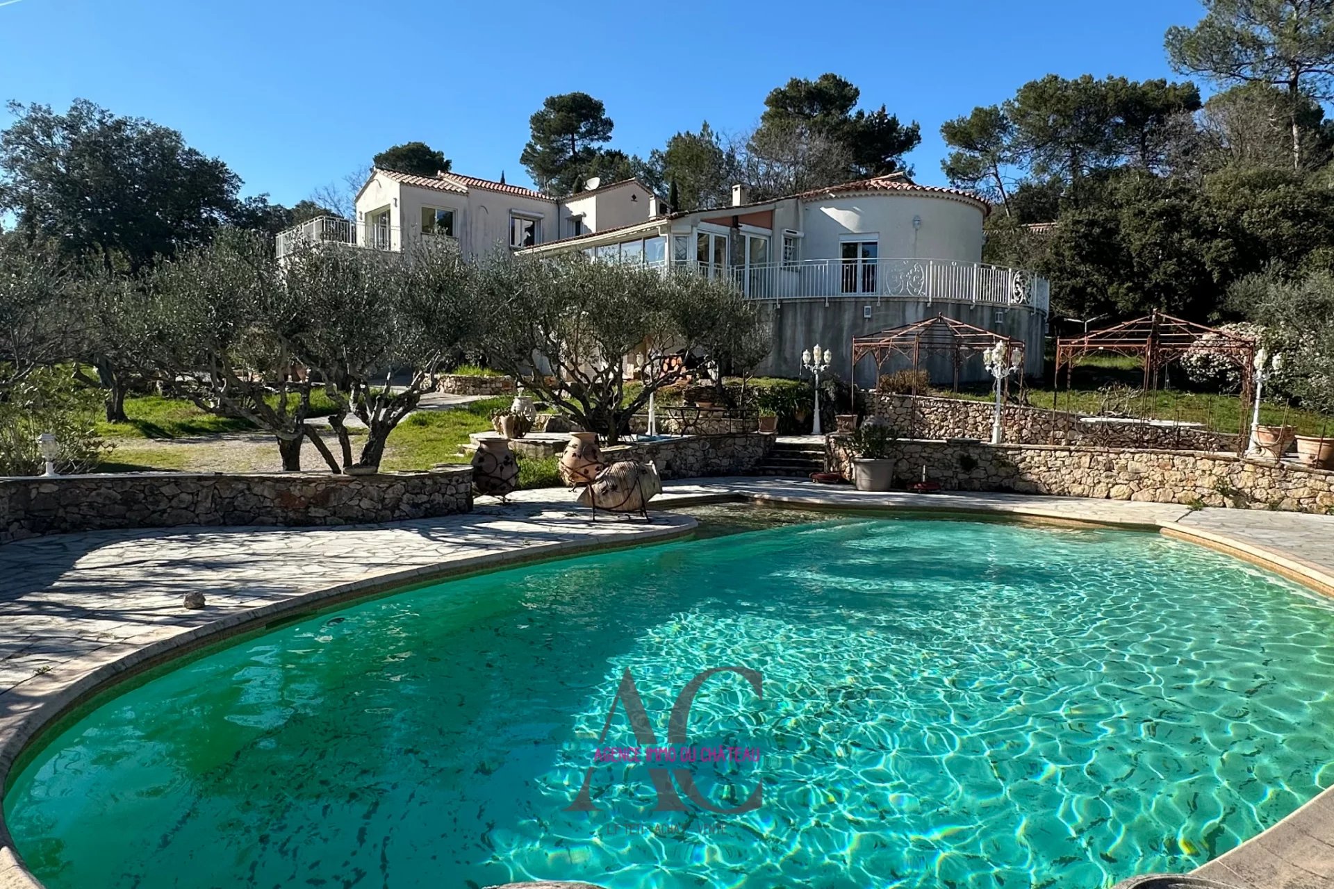 Agence immobilière de 