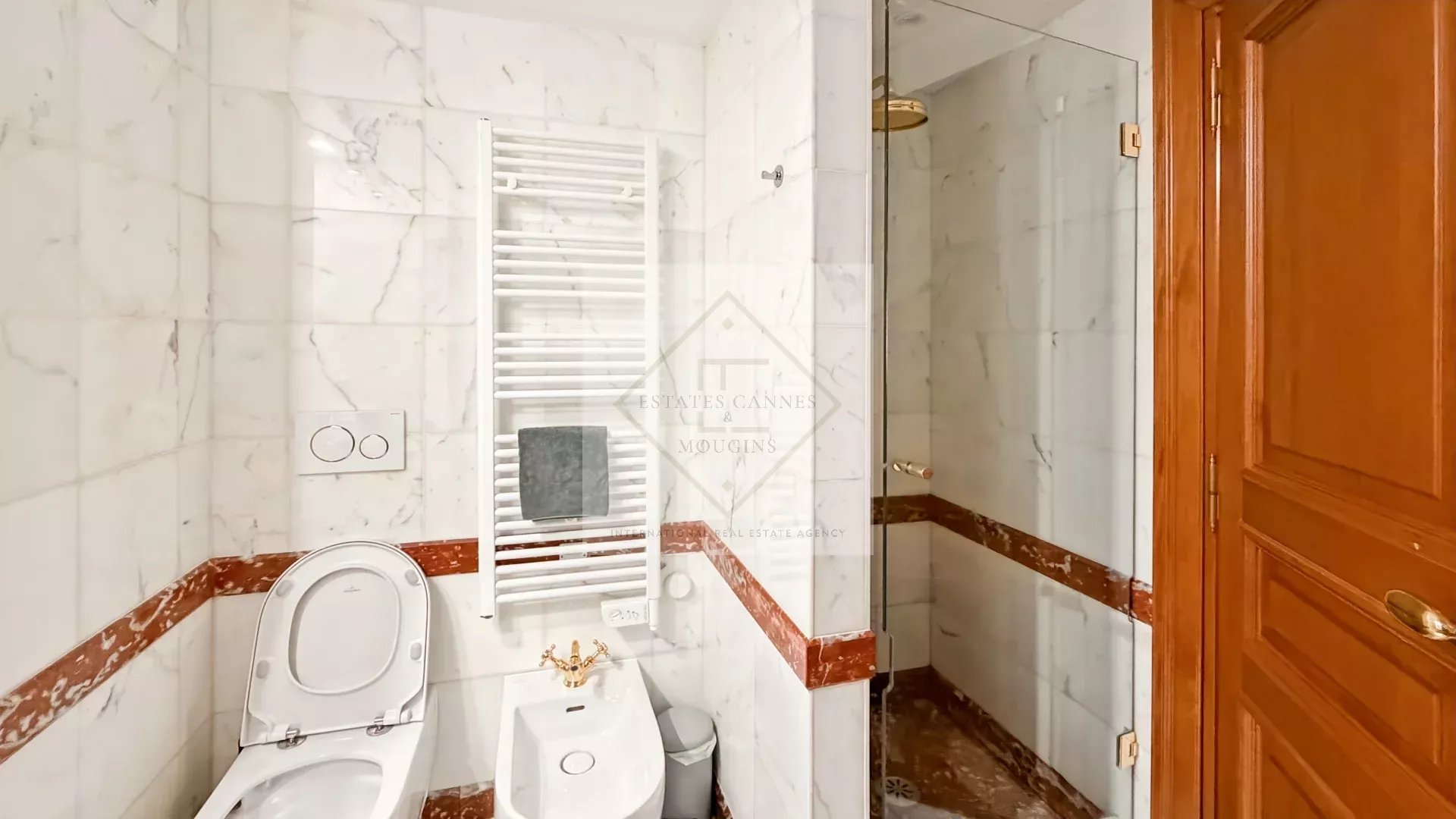 Lumière et Charme Belle Époque, Appartement trois pièces CANNES — photo 17