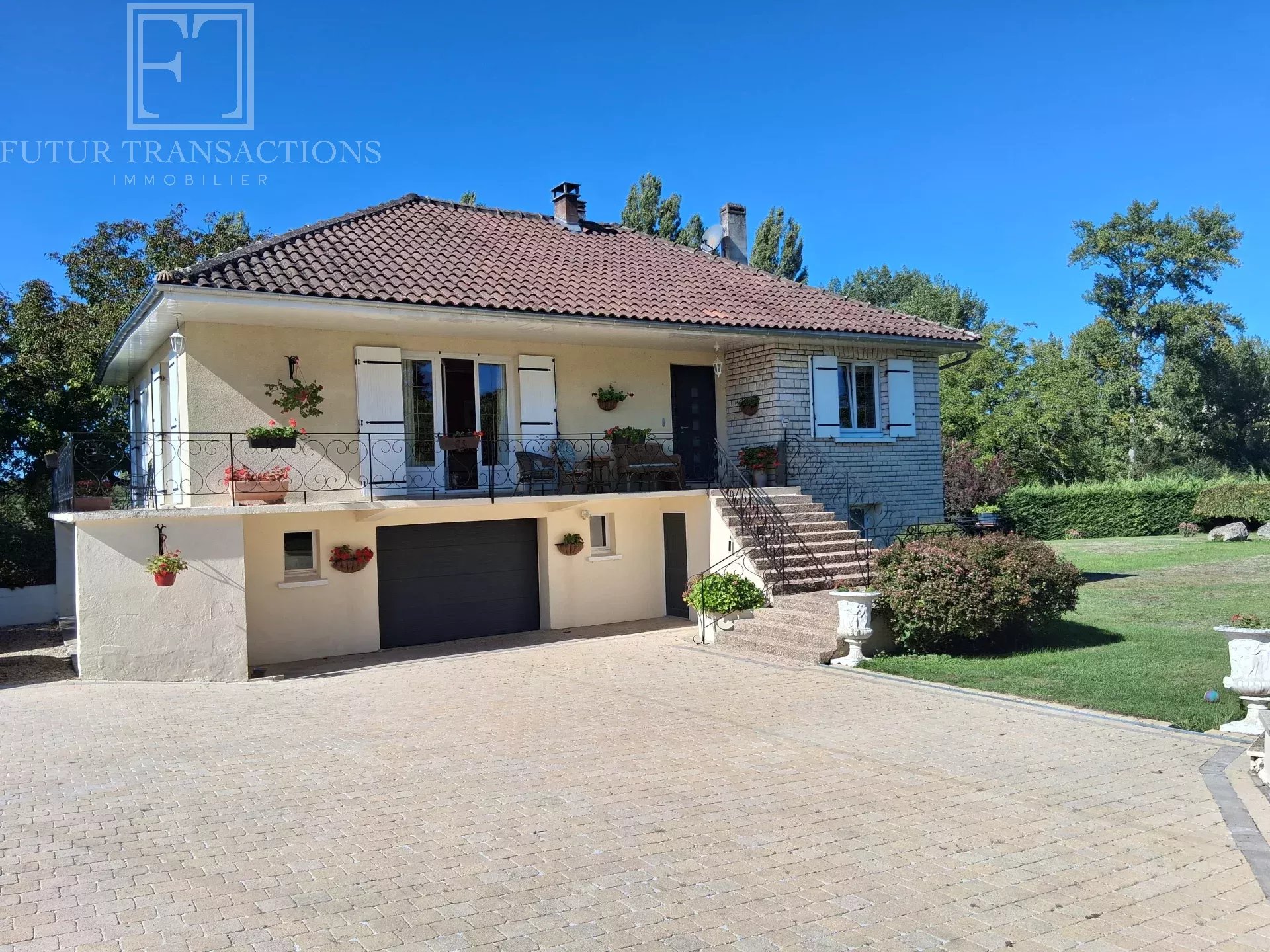 Agence immobilière de FUTUR TRANSACTIONS BRANTOME