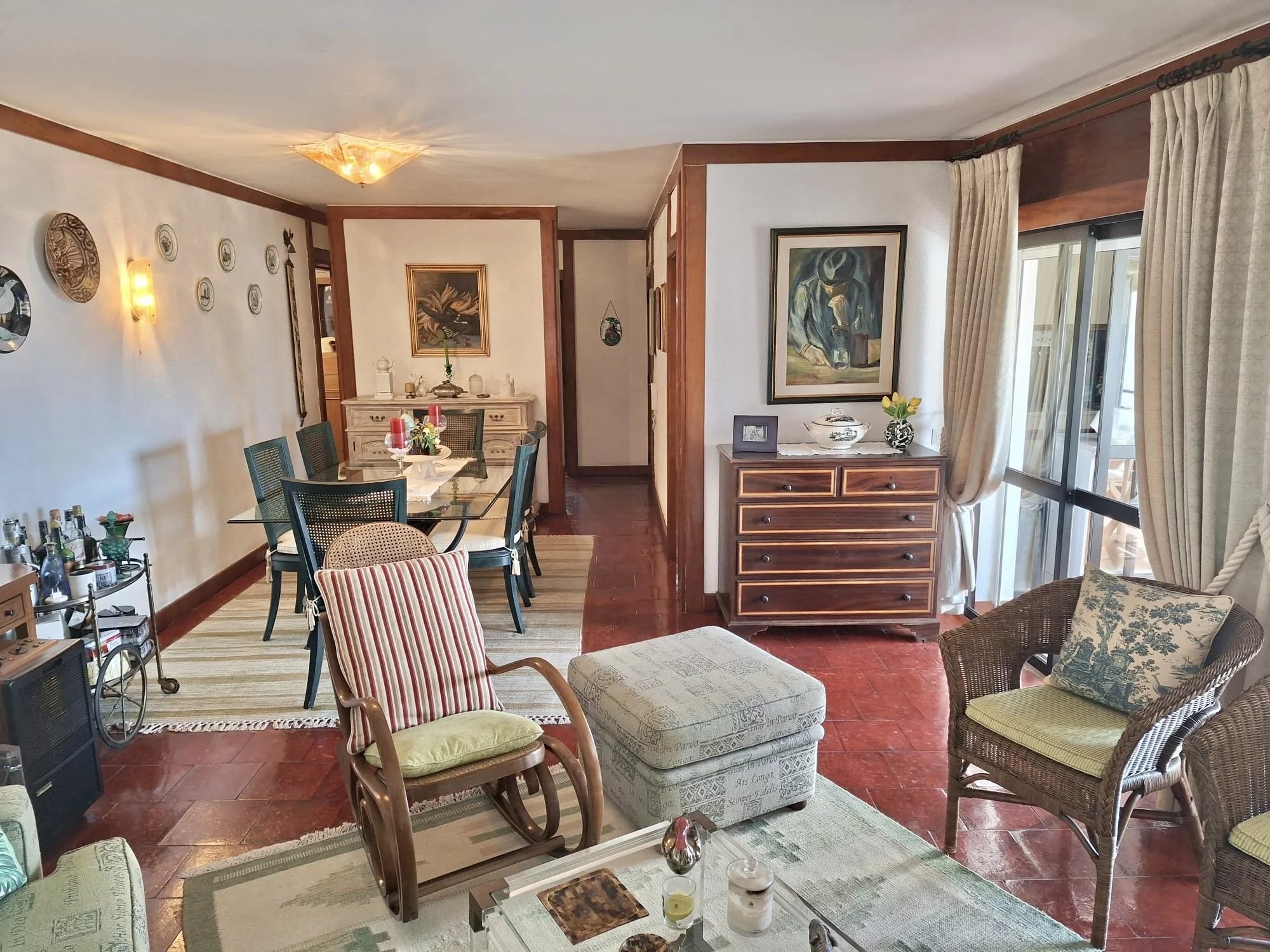 Appartement spacieux avec piscine à Porches