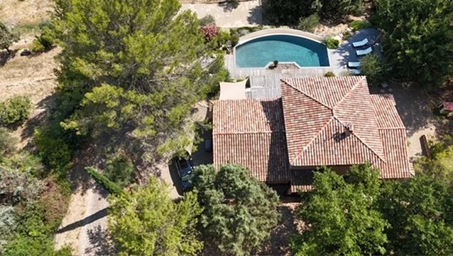 Elegant 4-Bedroom Villa with Pool in Carcès, France