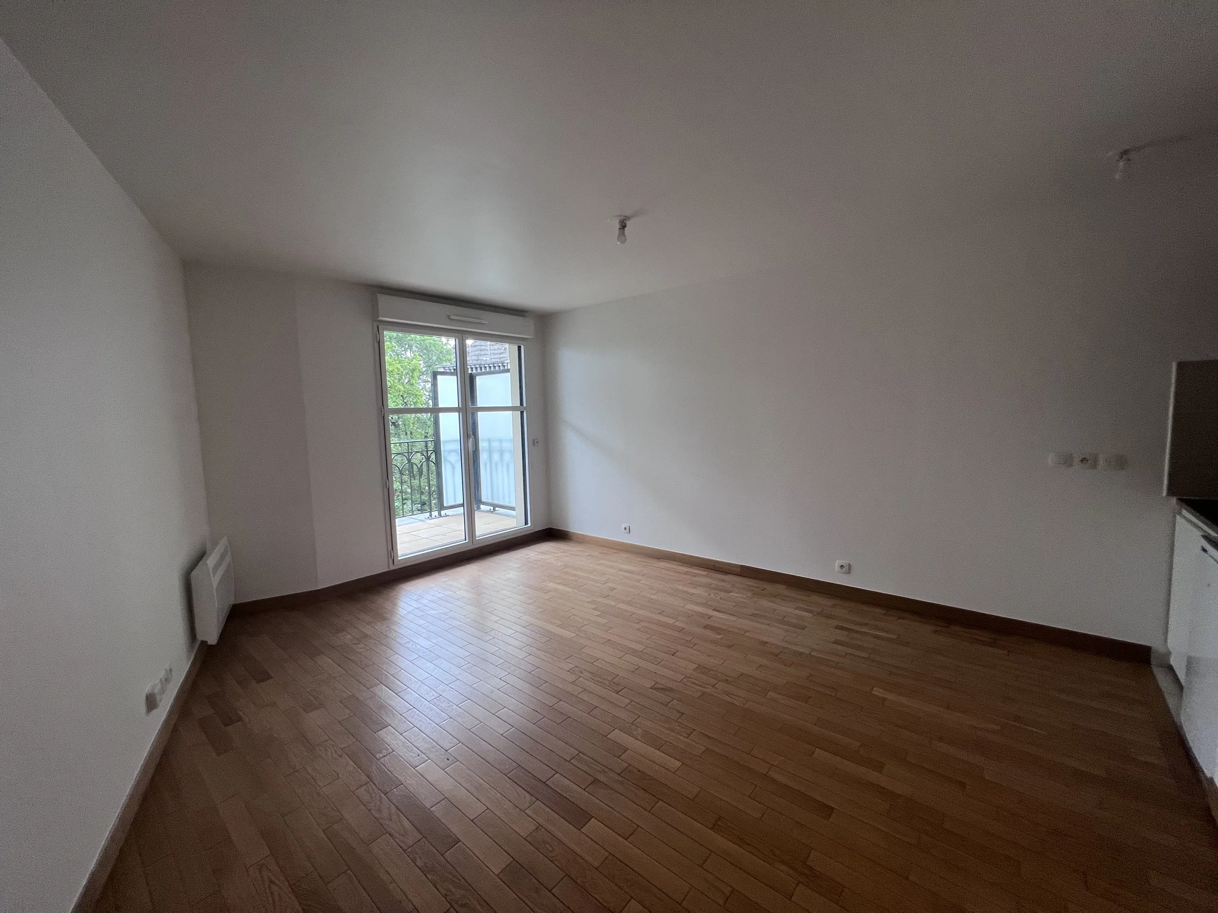 location-appartement-1-piece-le-plessis-robinson-83878775