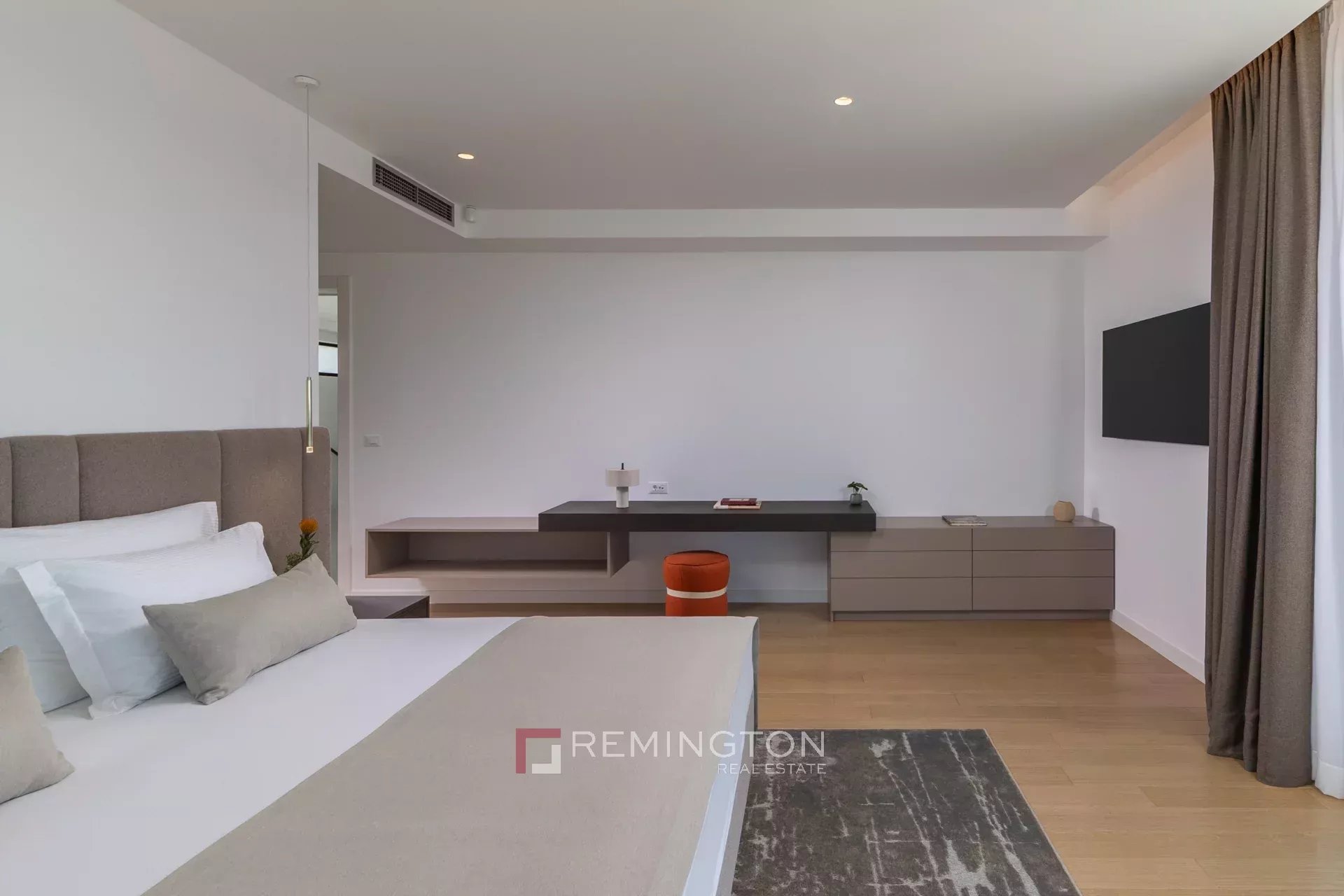 5 Bedroom Villa/Townhouse's Image 16