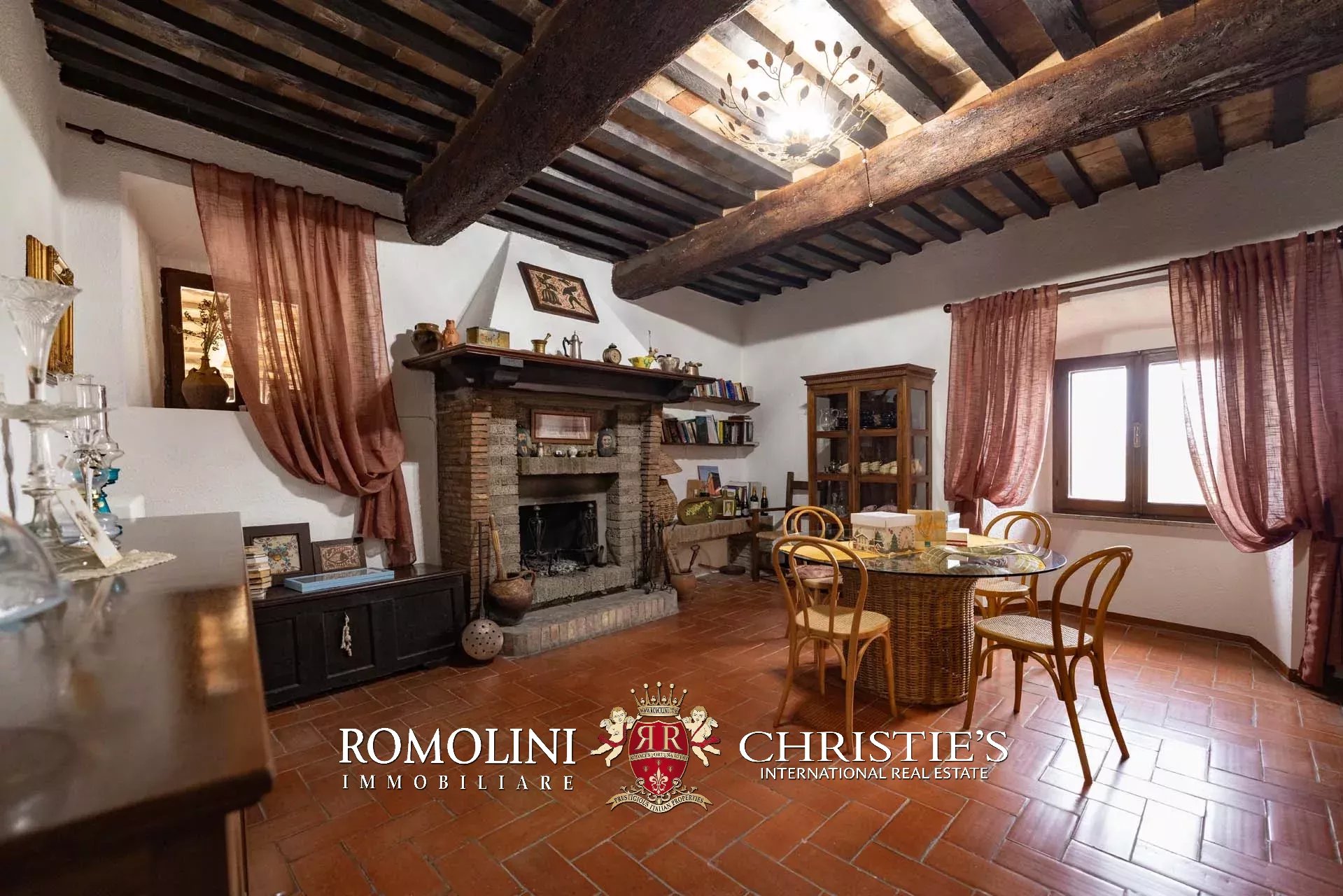 9 Bedroom Villa/Townhouse's Image 19