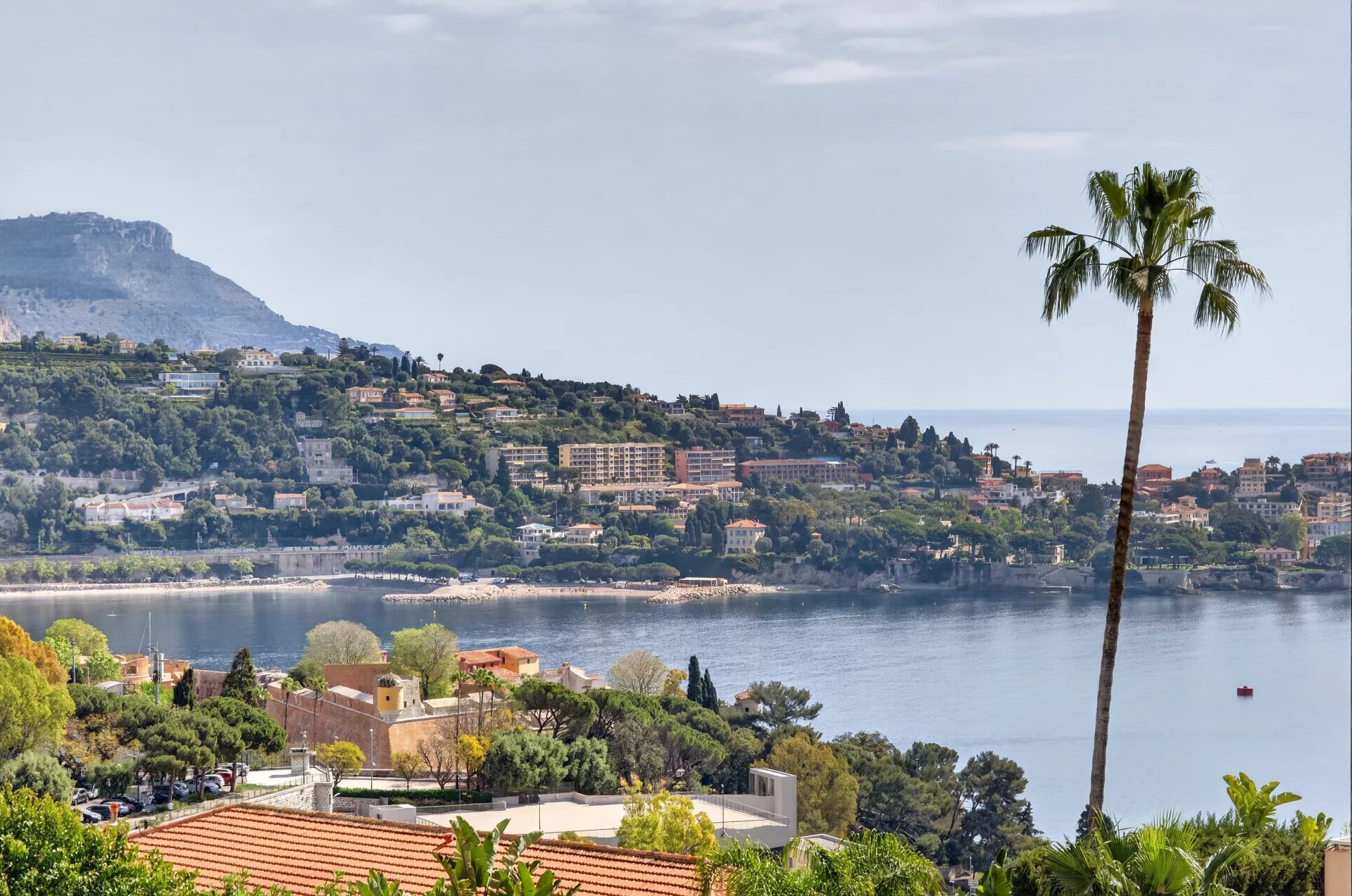 Villefranche-sur-mer - Magnifique 3 Pièces rénové avec cave et parking