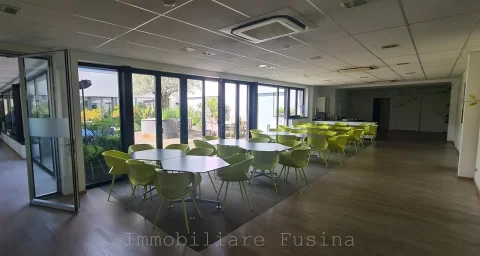 Magazzino---Capannone-in-vendita---Egna-13