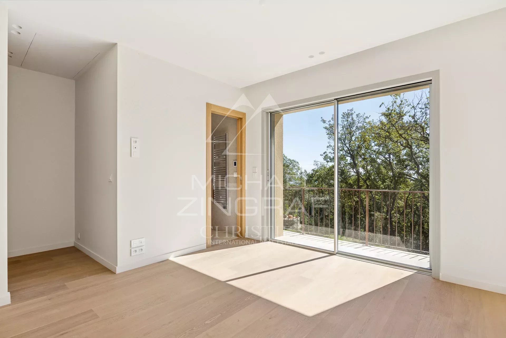 4 Bedroom Villa/Townhouse's Image 6