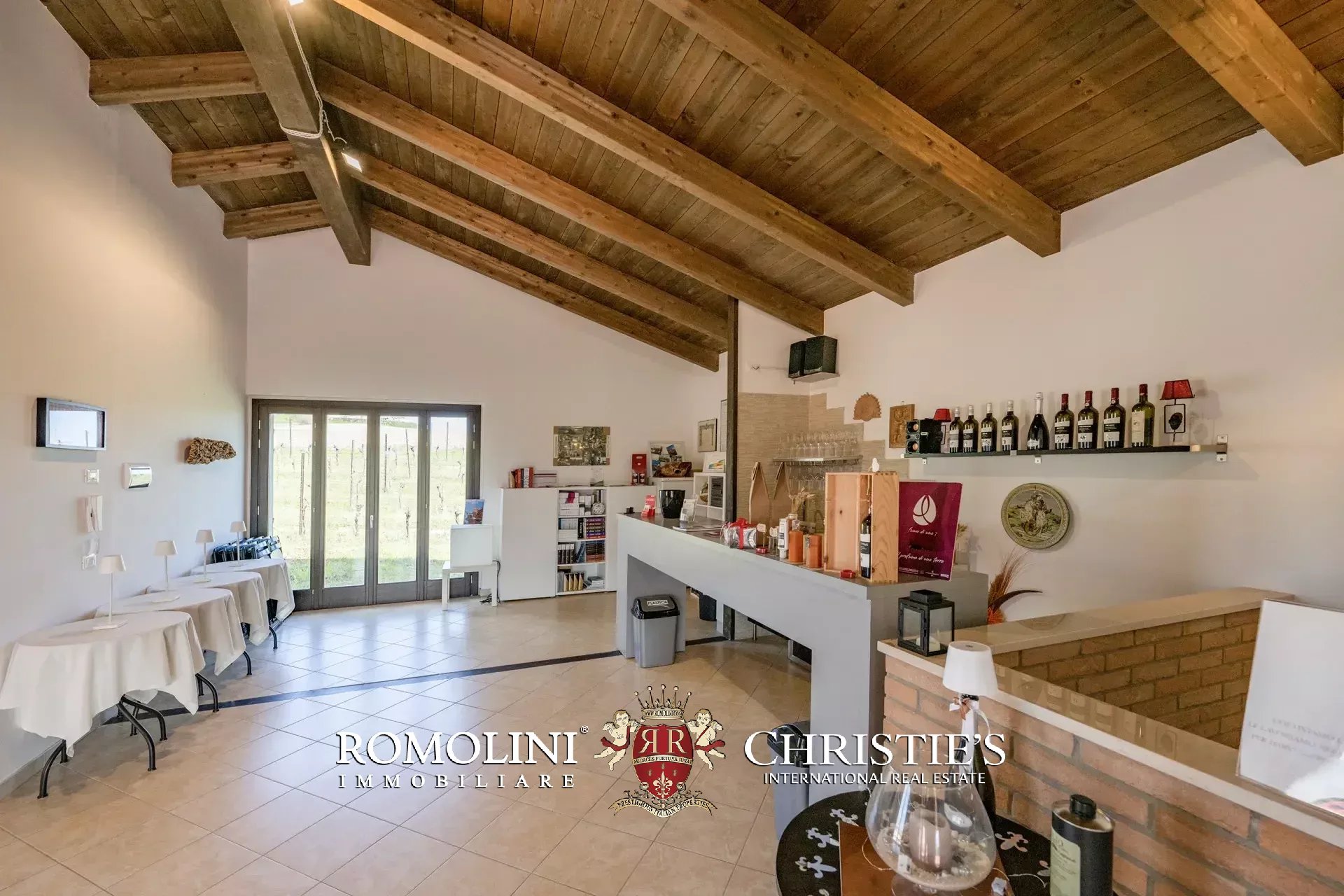 5 Bedroom Vineyard's Image 33