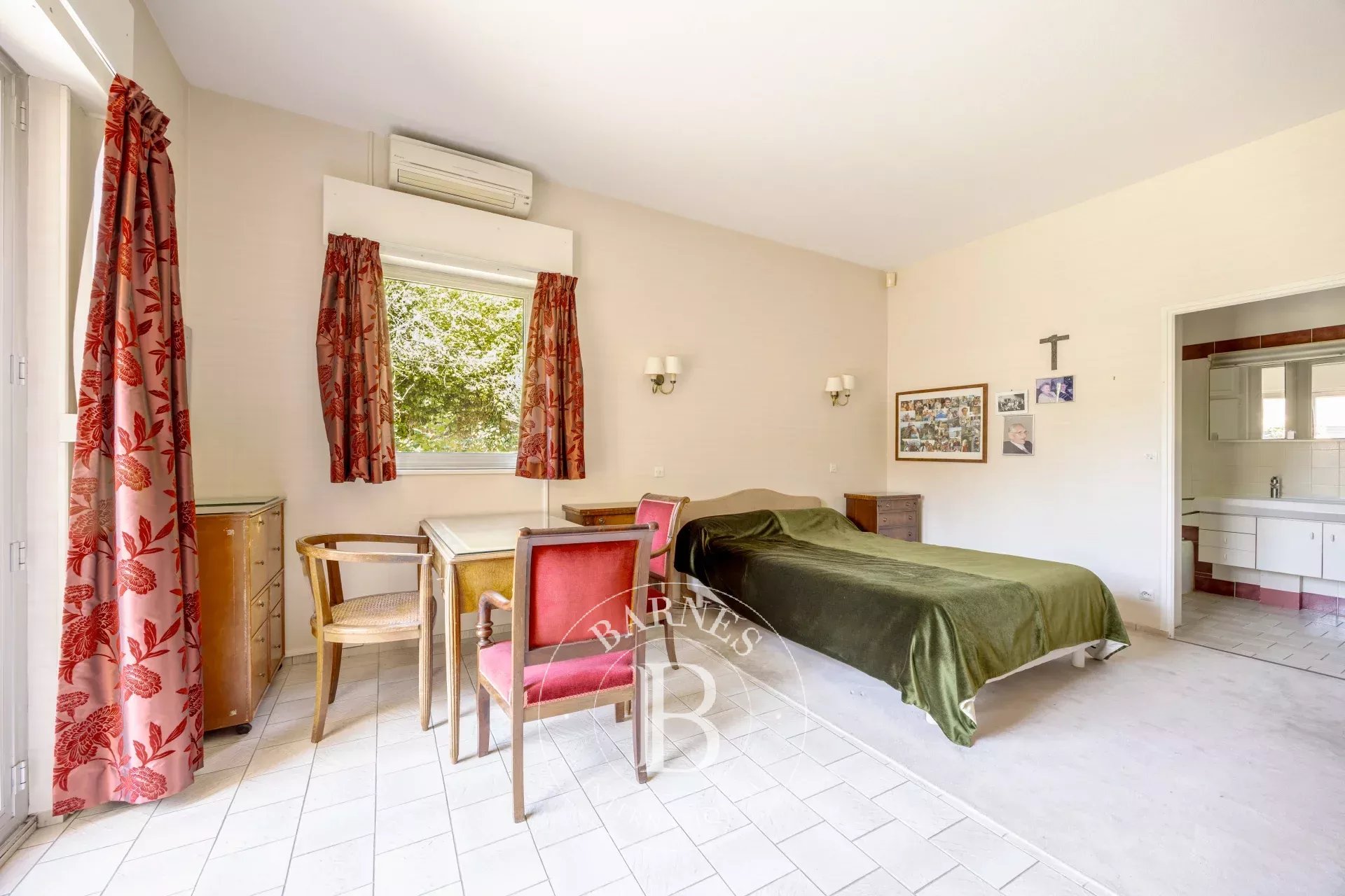 Saint-Cloud  - Appartement 5 Pi&egrave;ces 3 Chambres - picture 9