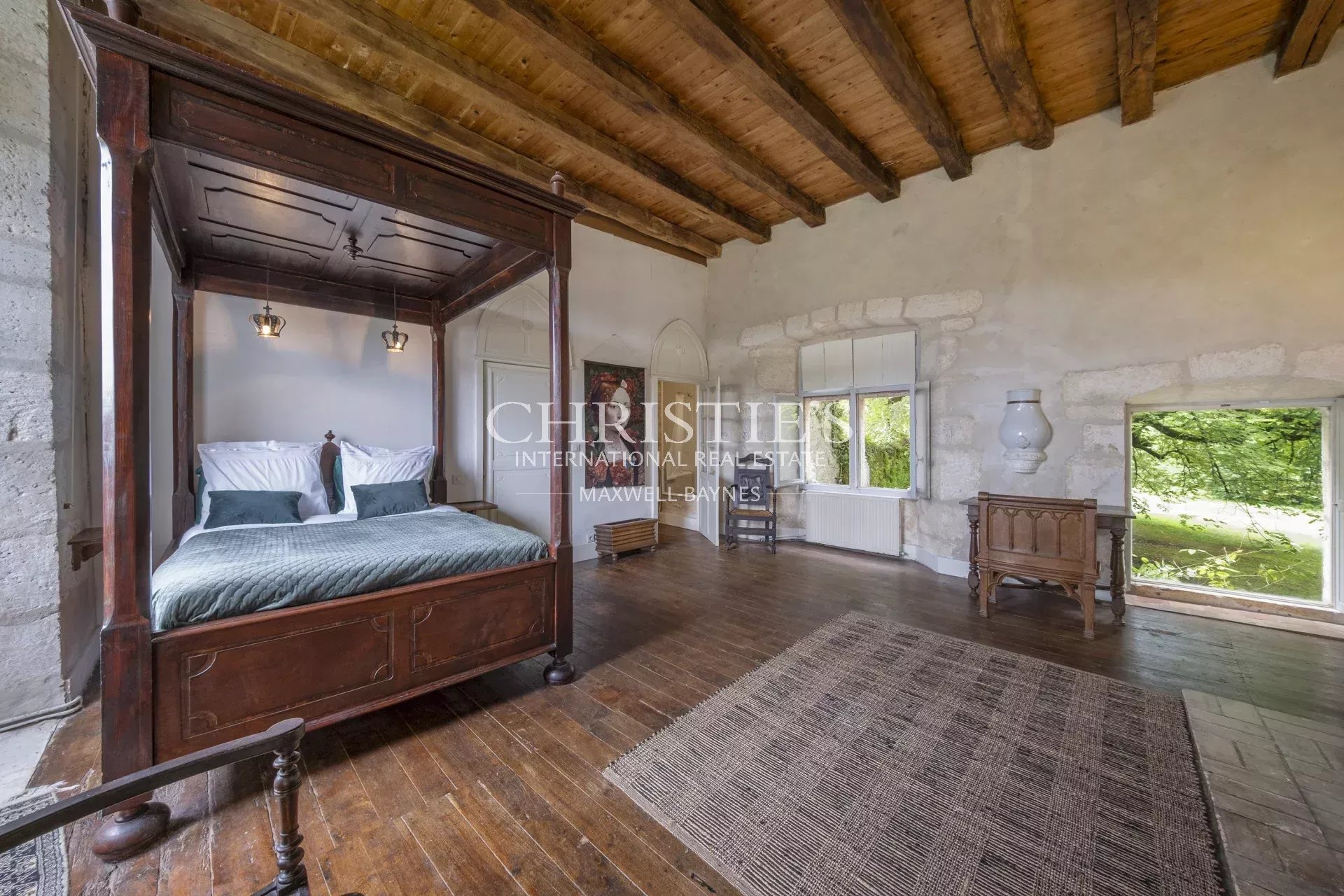7 Bedroom Chateau's Image 20
