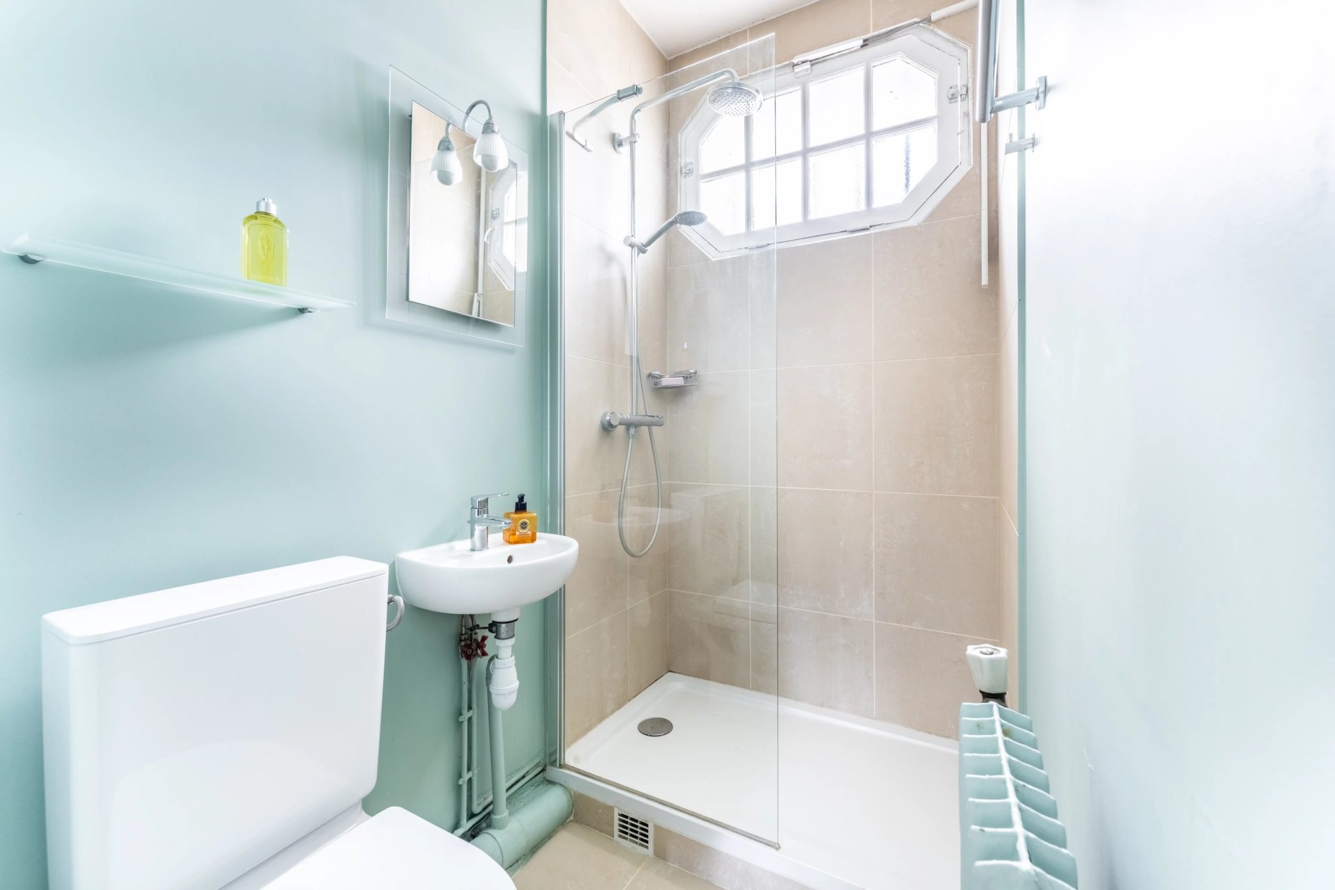 2 Bedroom Apartment/Flat's Image 8