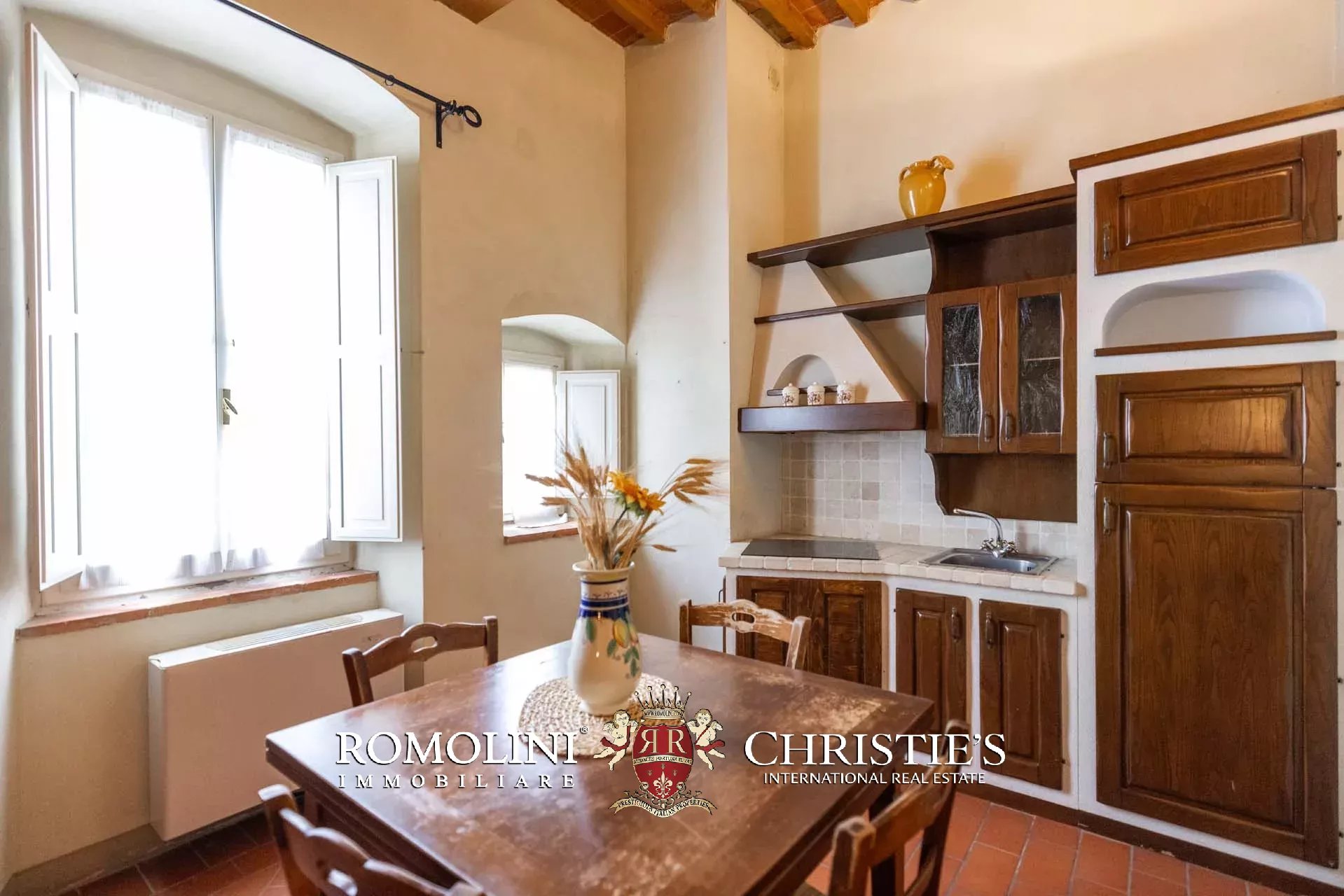 15 Bedroom Villa/Townhouse's Image 19