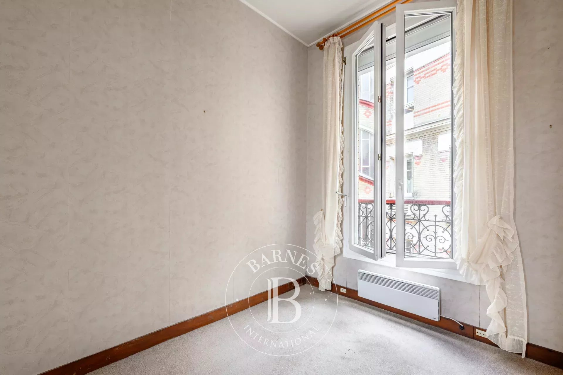 Daire Paris 3ème - picture 7