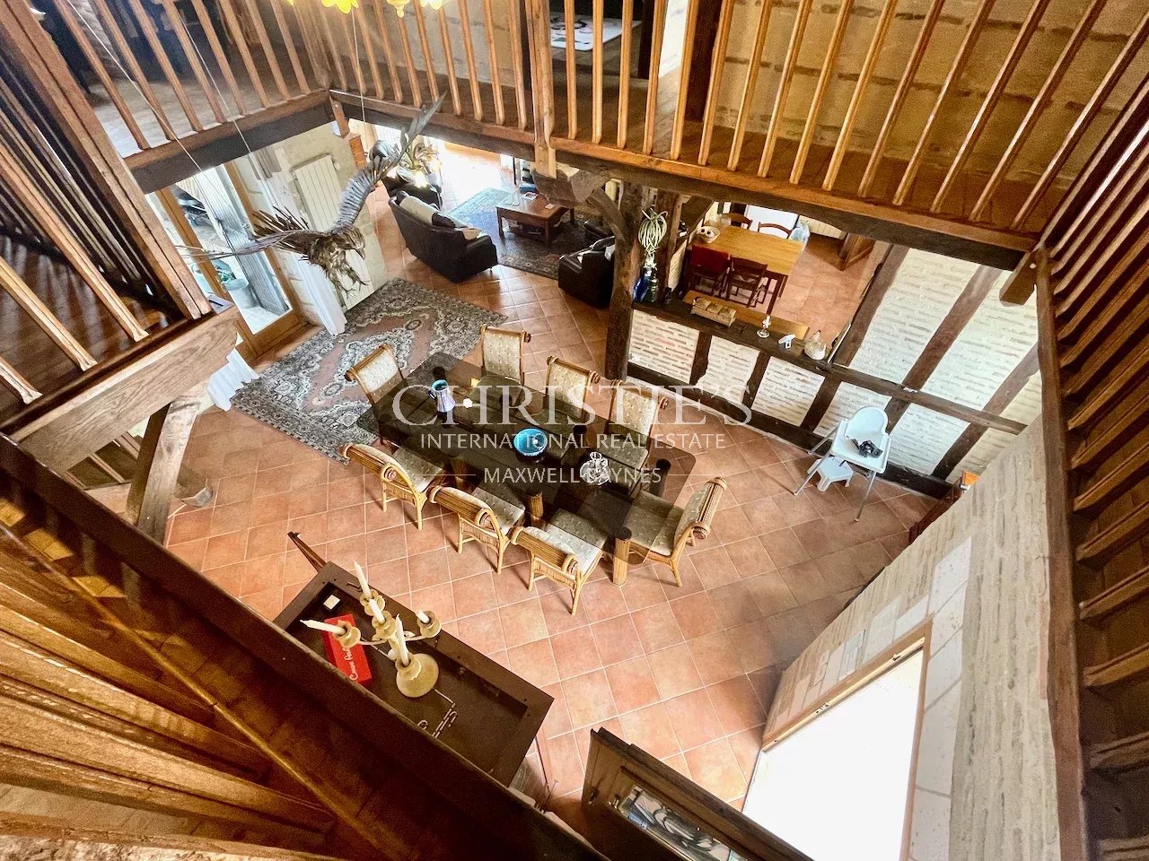 6 Bedroom Villa/Townhouse's Image 3