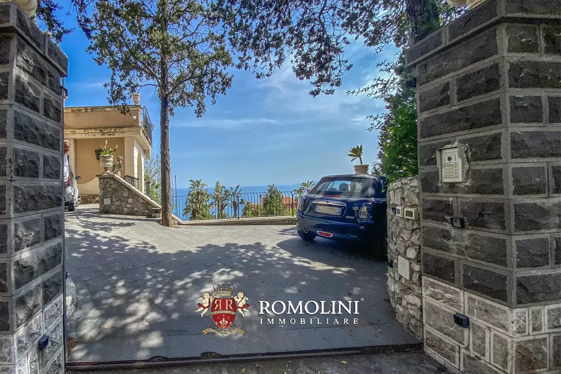 LUXURY SEA VIEW VILLA WITH POOL FOR SALE IN TAORMINA, SICILY