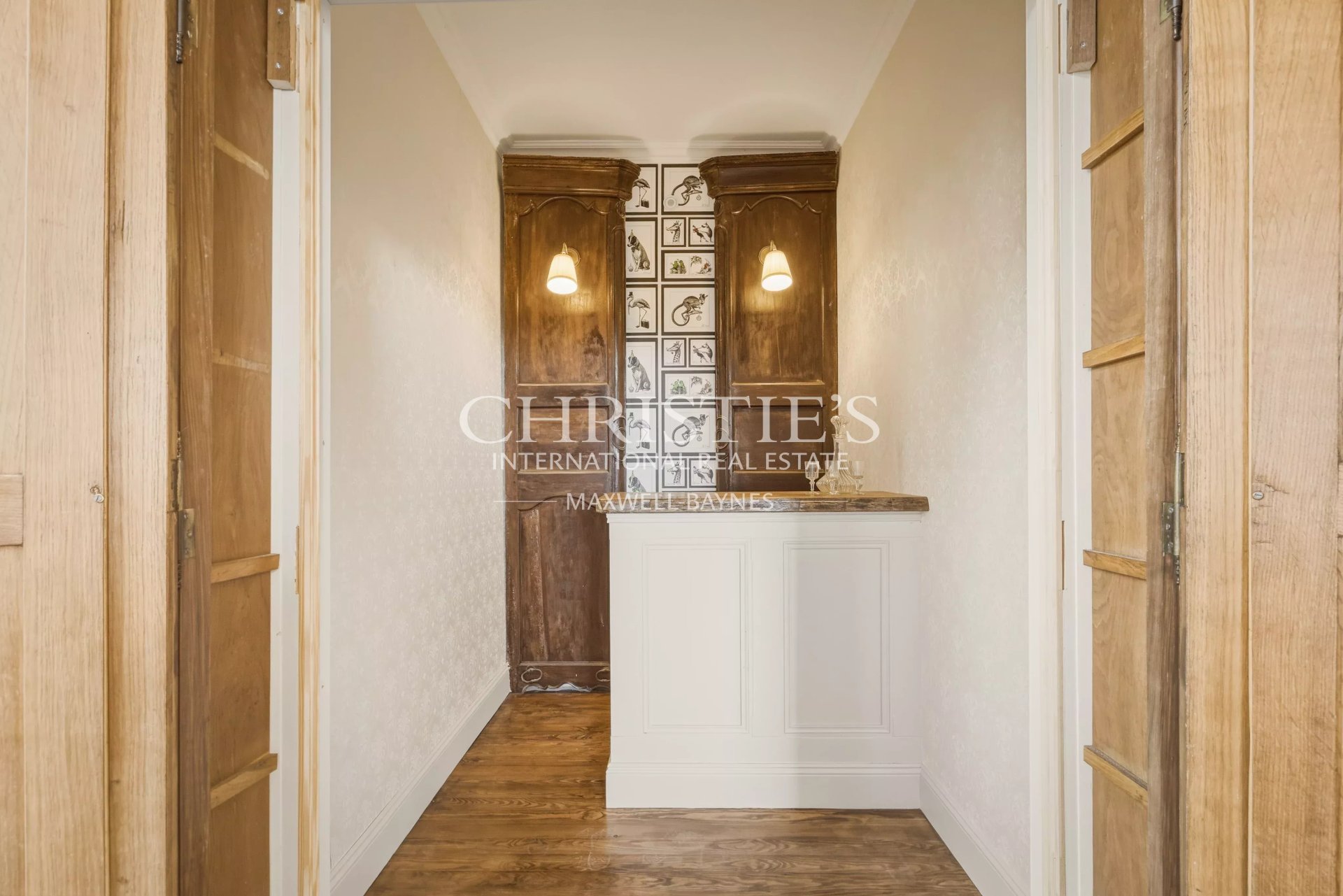 11 Bedroom Chateau's Image 21