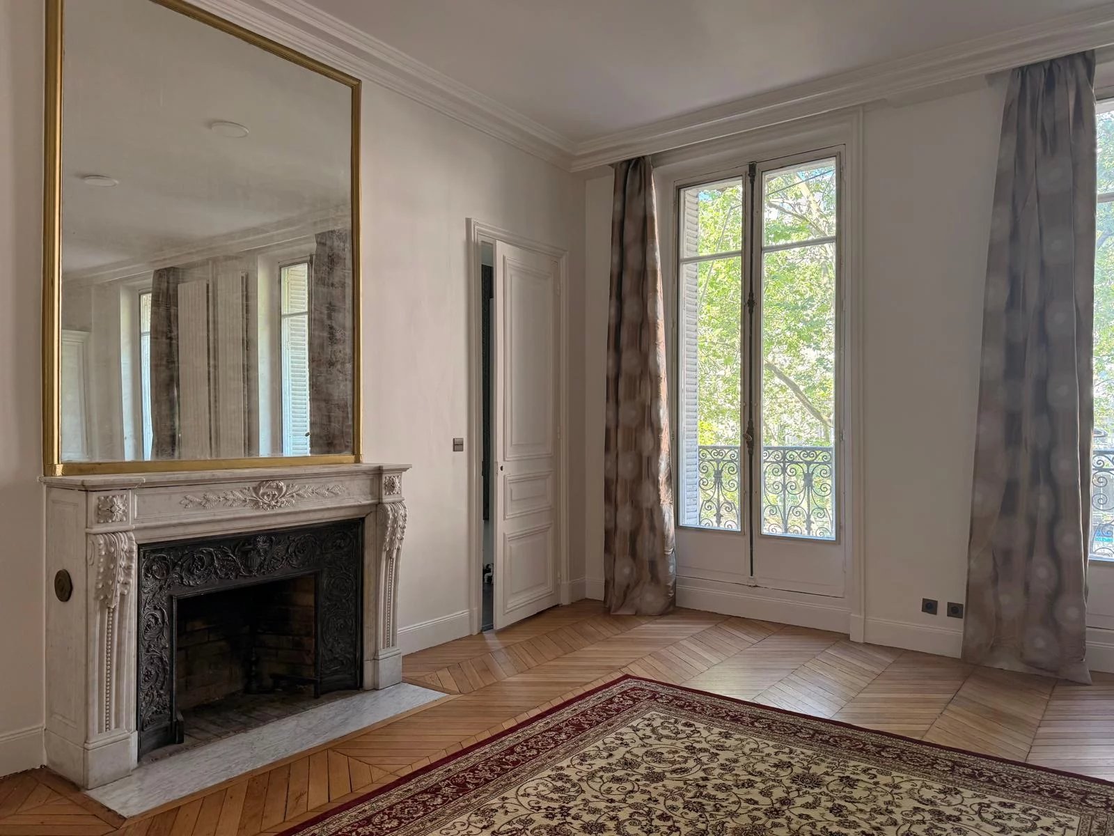 Location Appartement Paris 8ème